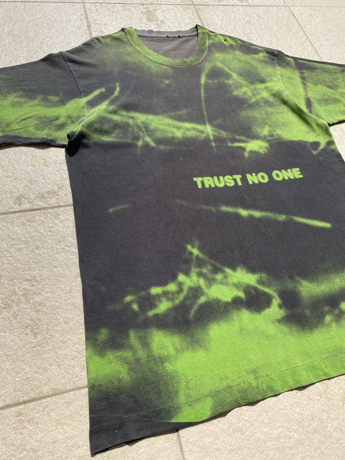 Expert Horror Vintage 1994 The X-Files Alloverprint by Stanley Desantis Size US XL / EU 56 / 4 - 10 Thumbnail