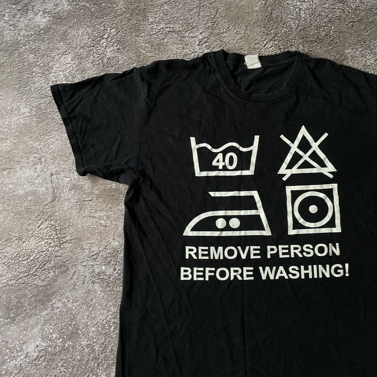Vintage Vintage 90s Graphic Tee Laundry Instructions Skate Slim XL Size US XL / EU 56 / 4 - 4 Thumbnail