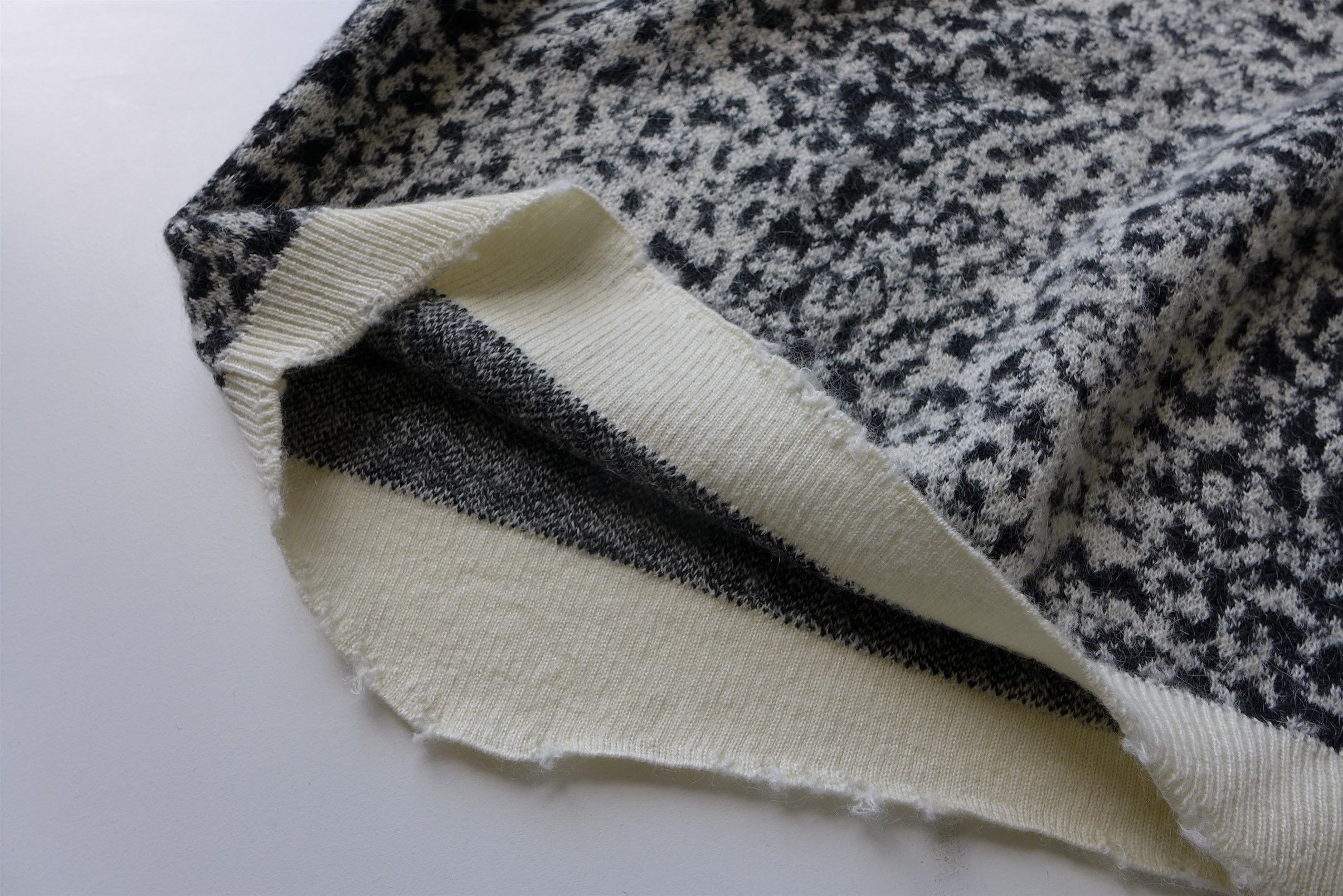 Saint Laurent Paris Saint Laurent Leopard Print Distressed Mohair Sweater Size US L / EU 52-54 / 3 - 5 Thumbnail