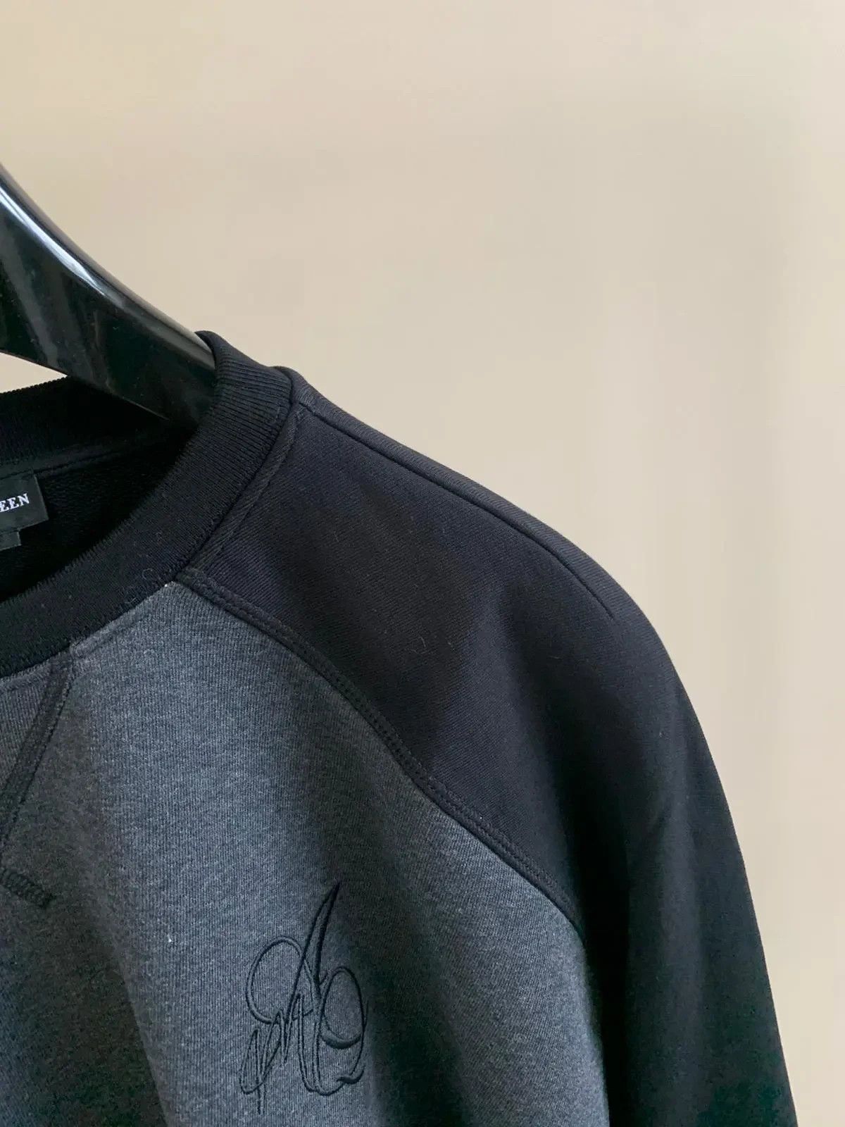 Alexander McQueen Elbow Patch Crewneck Logo Sweater in Black Size US M / EU 48-50 / 2 - 11 Thumbnail