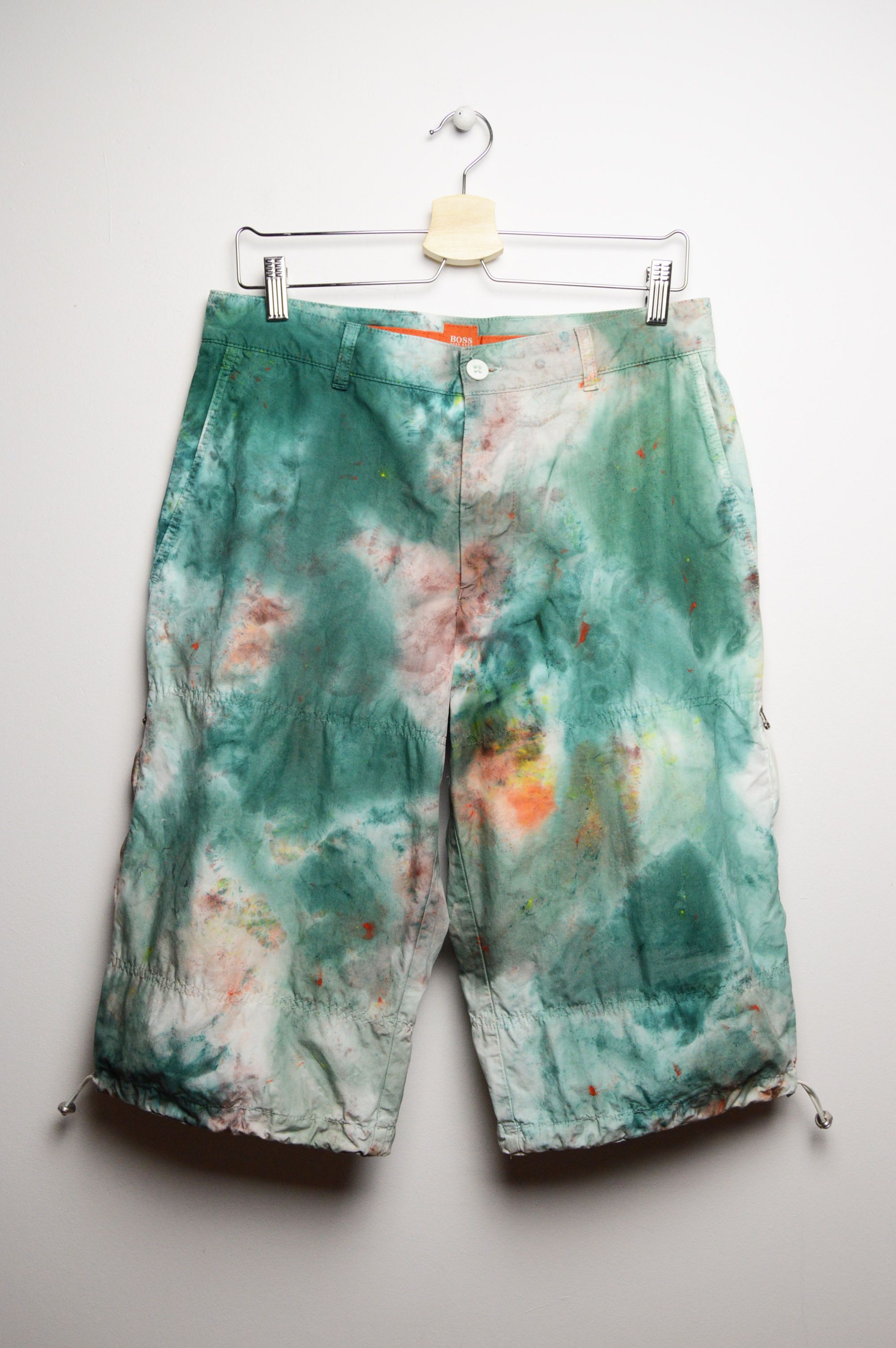 Hugo Boss HUGO BOSS HAND DYED 1OF1 CARGO SHORTS tie dye Size US 32 / EU 48 - 2 Thumbnail