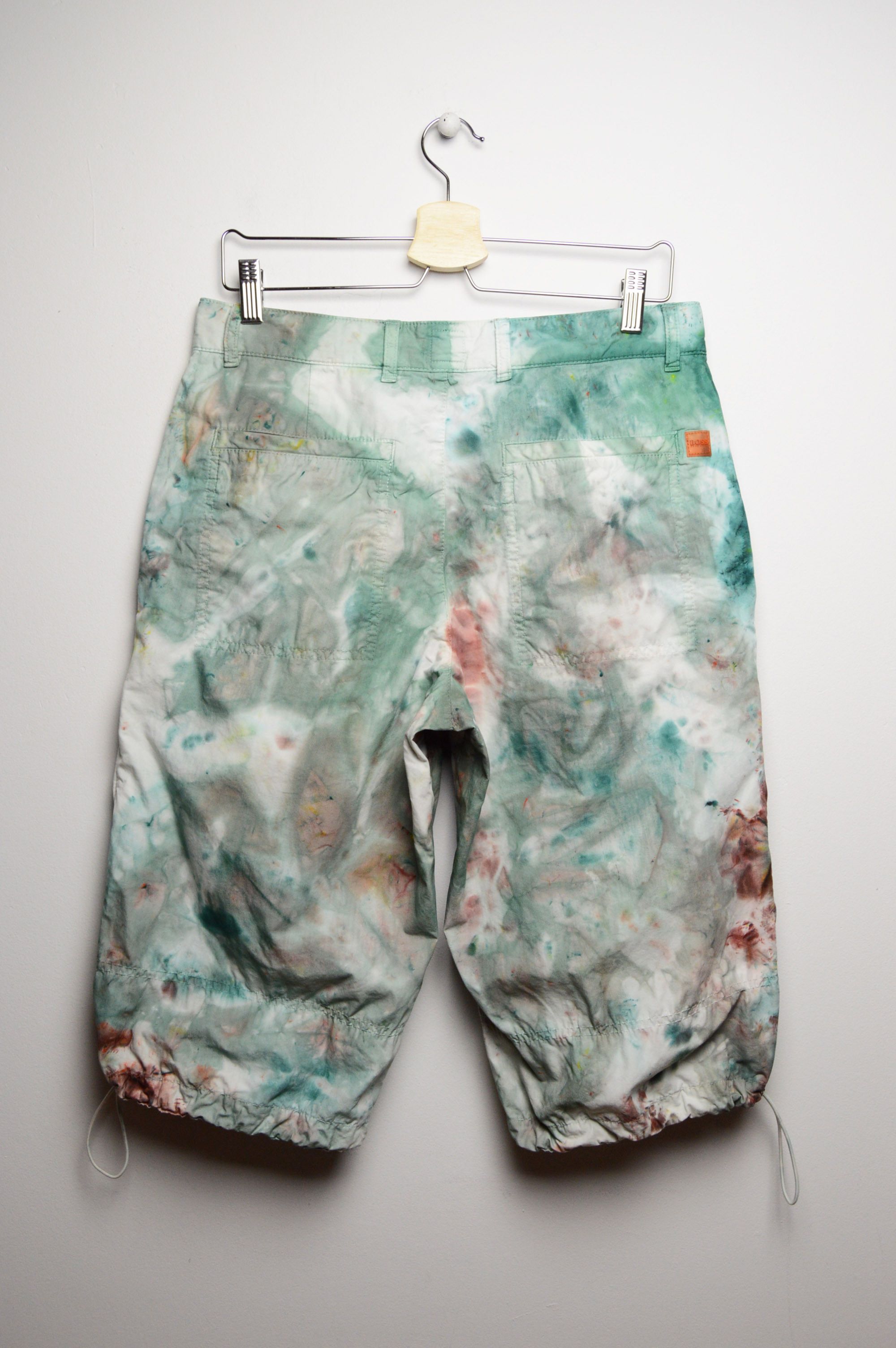 Hugo Boss HUGO BOSS HAND DYED 1OF1 CARGO SHORTS tie dye Size US 32 / EU 48 - 3 Thumbnail