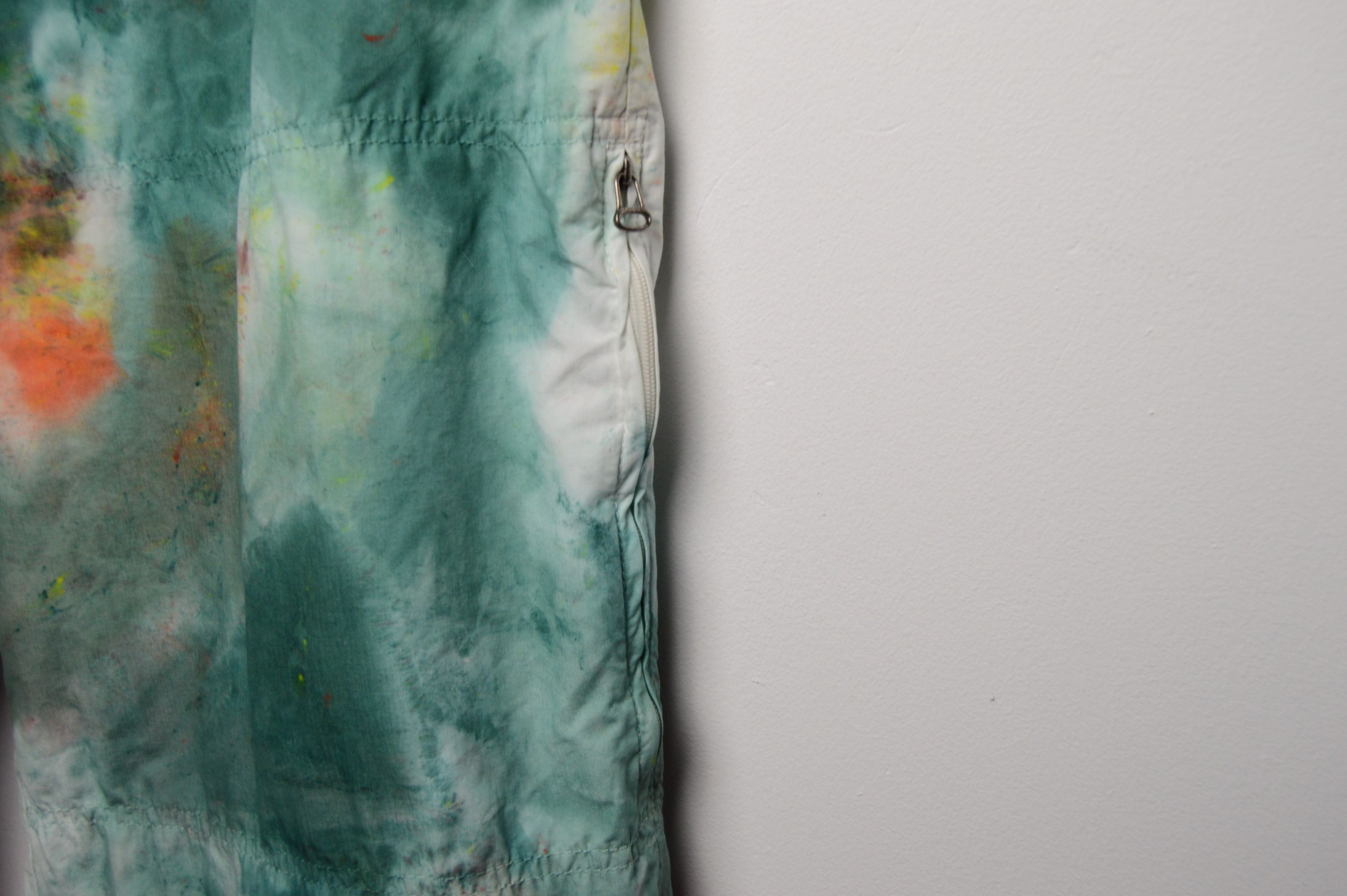 Hugo Boss HUGO BOSS HAND DYED 1OF1 CARGO SHORTS tie dye Size US 32 / EU 48 - 11 Thumbnail