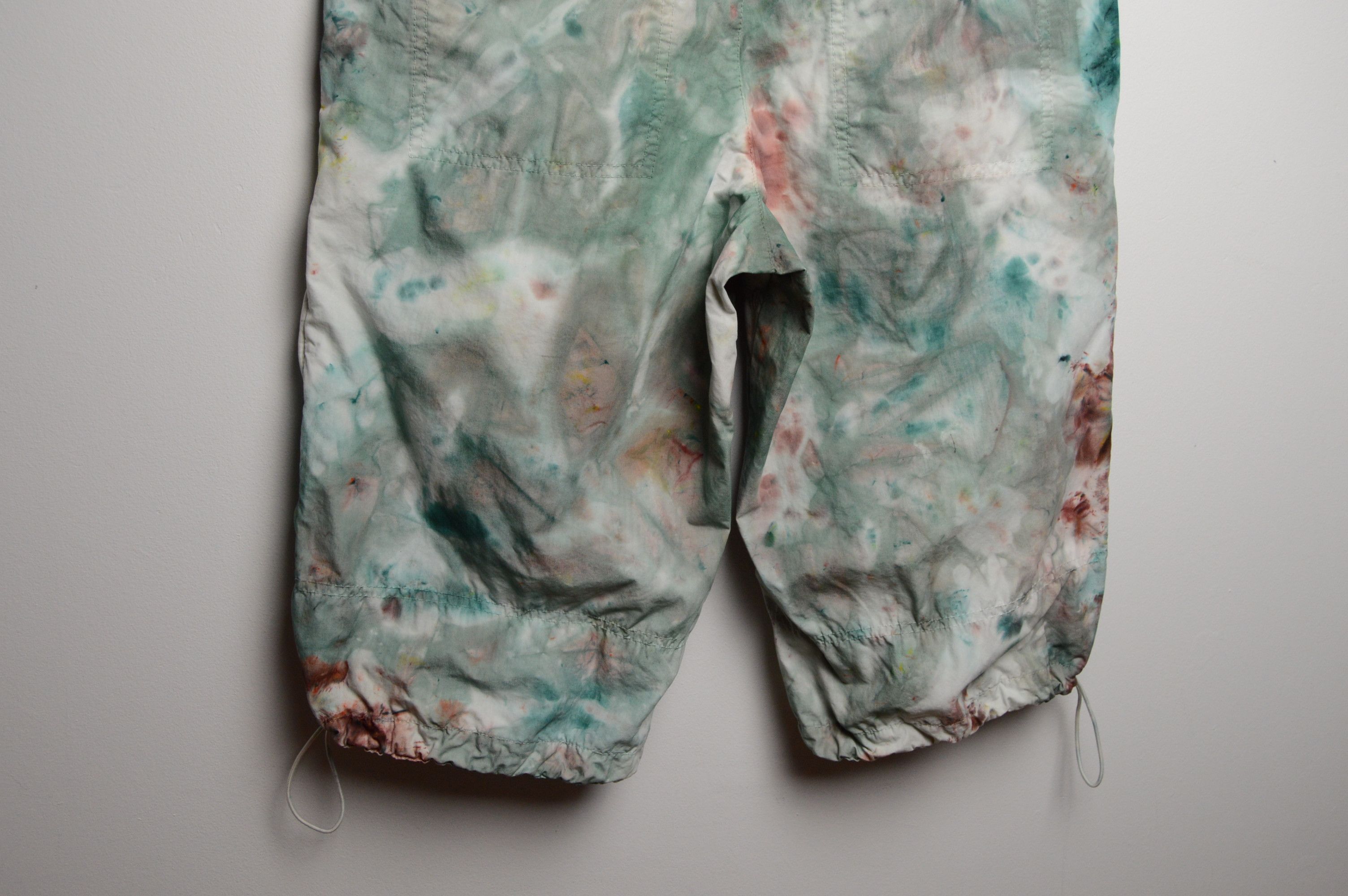 Hugo Boss HUGO BOSS HAND DYED 1OF1 CARGO SHORTS tie dye Size US 32 / EU 48 - 9 Thumbnail