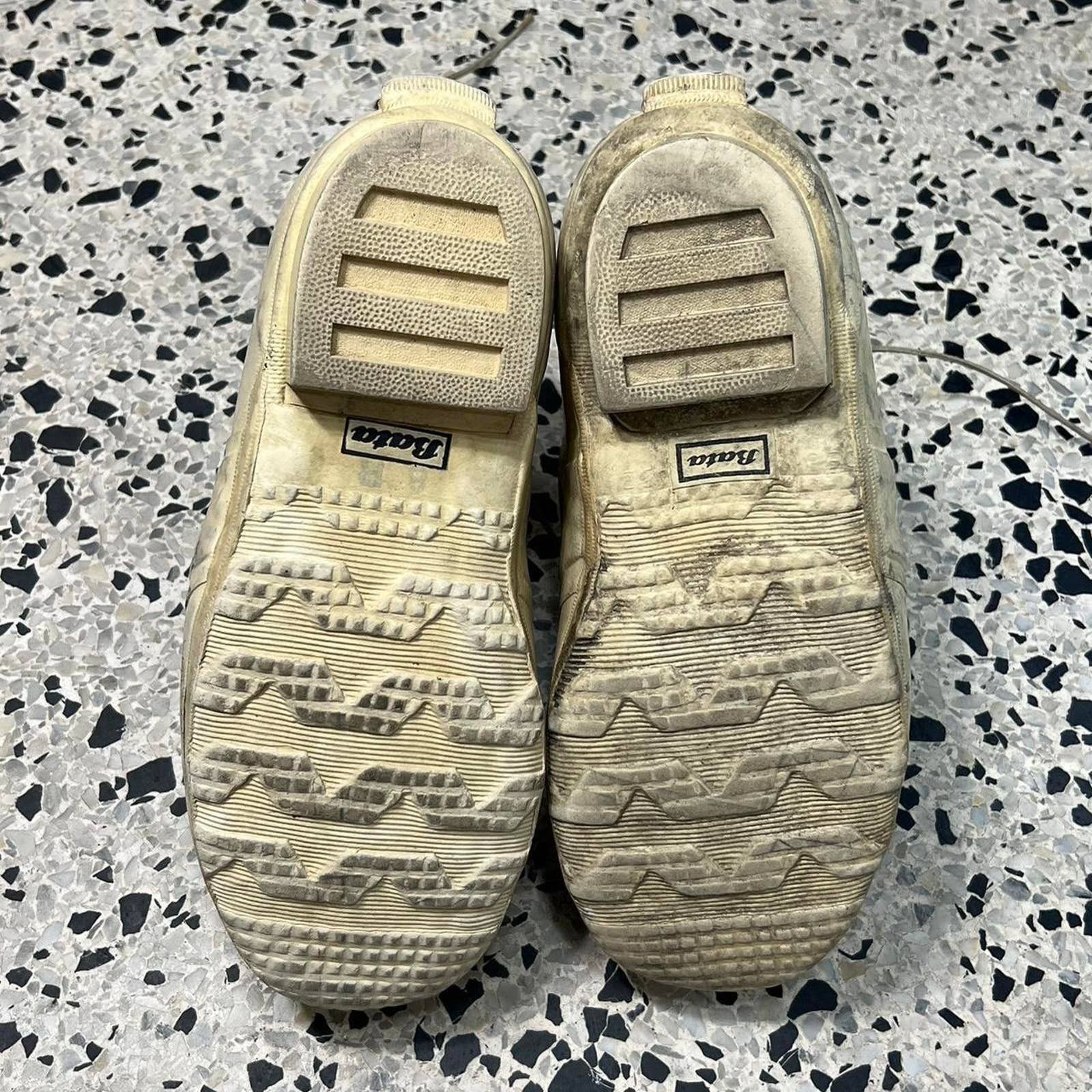 Japanese Brand VINTAGE 80S BUNNY MICKEY BOOTS Size US 9 / EU 42 - 4 Thumbnail