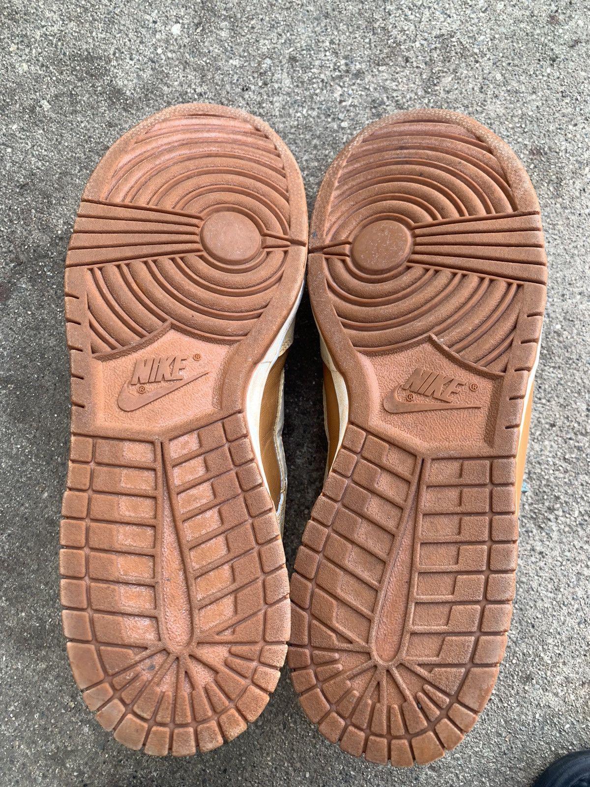 Nike Nike Dunk Low VNTG 2010 Dark Curry Brown Travis Size US 12 / EU 45 - 8 Thumbnail