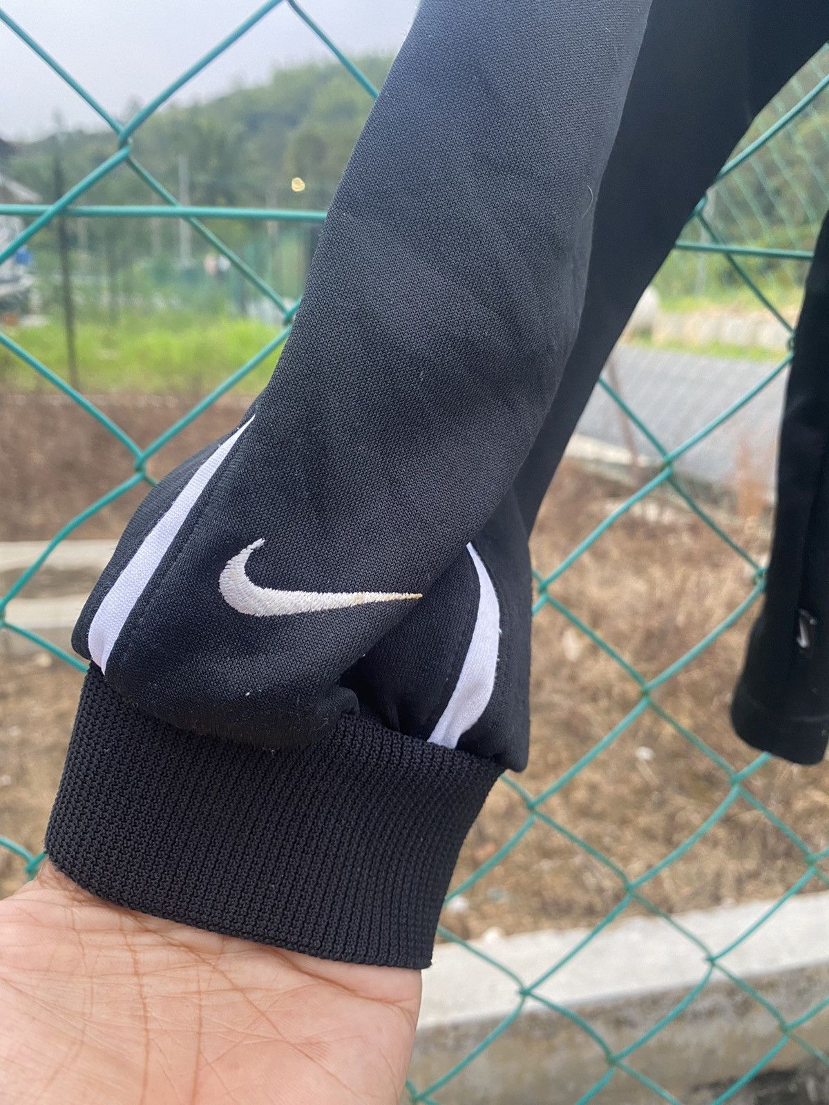 Nike Nike Dri-Fit Center Swoosh Training Sweater Size US XL / EU 56 / 4 - 8 Thumbnail