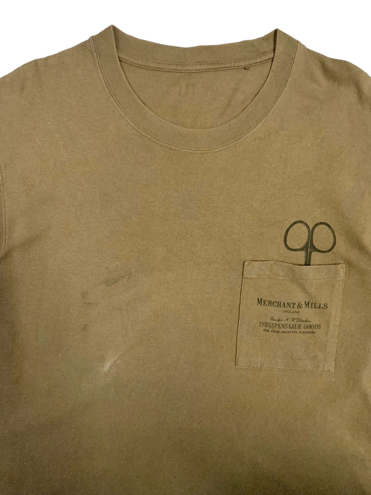 Uniqlo Y2K Uniqlo x Merchant & Mills England Graphic Pocket T-shirt Size US M / EU 48-50 / 2 - 4 Thumbnail