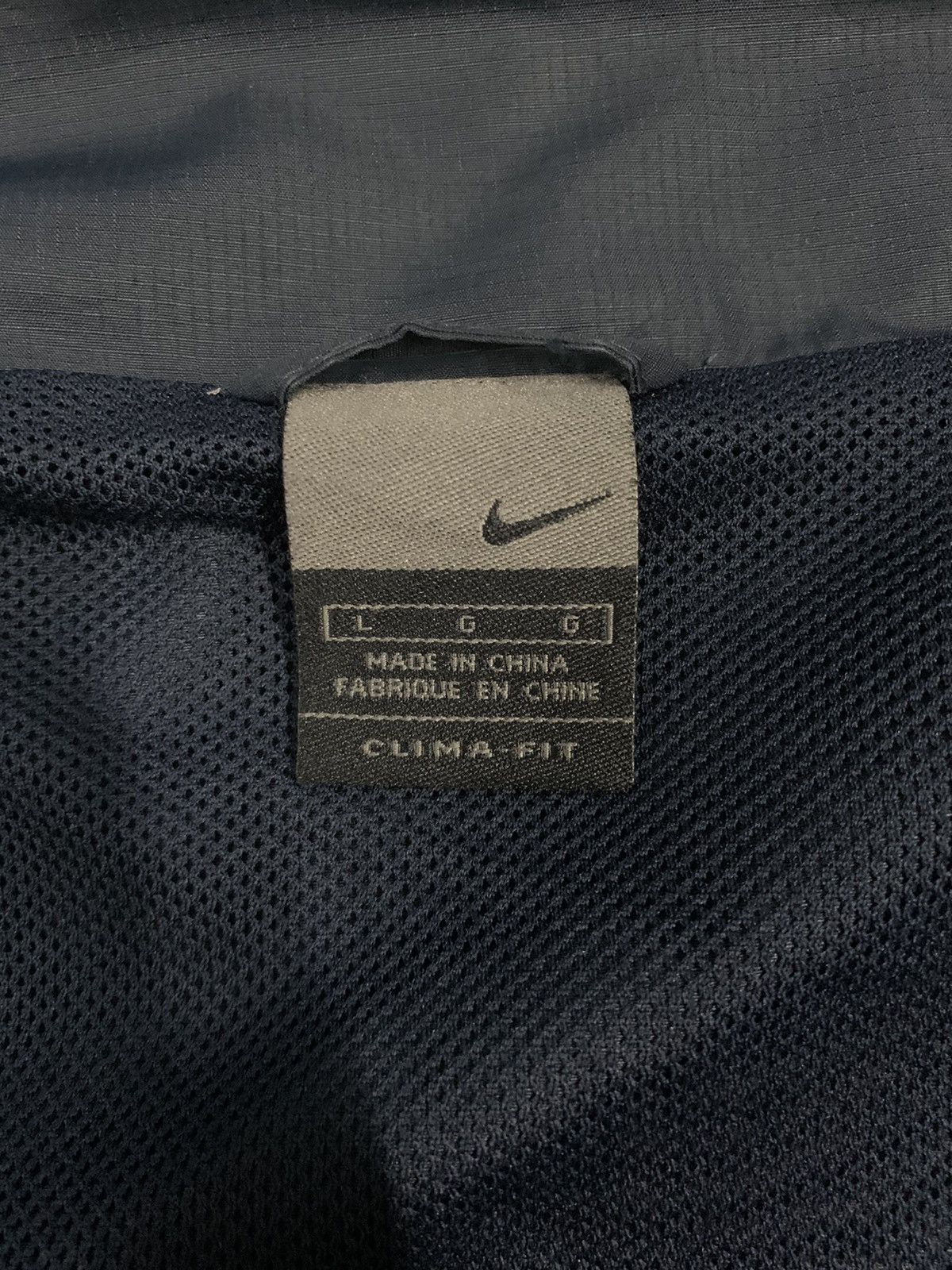 Nike Vintage 2000s Nike Swoosh Clima Fit Track Jacket/Windbreaker Size US M / EU 48-50 / 2 - 17 Thumbnail