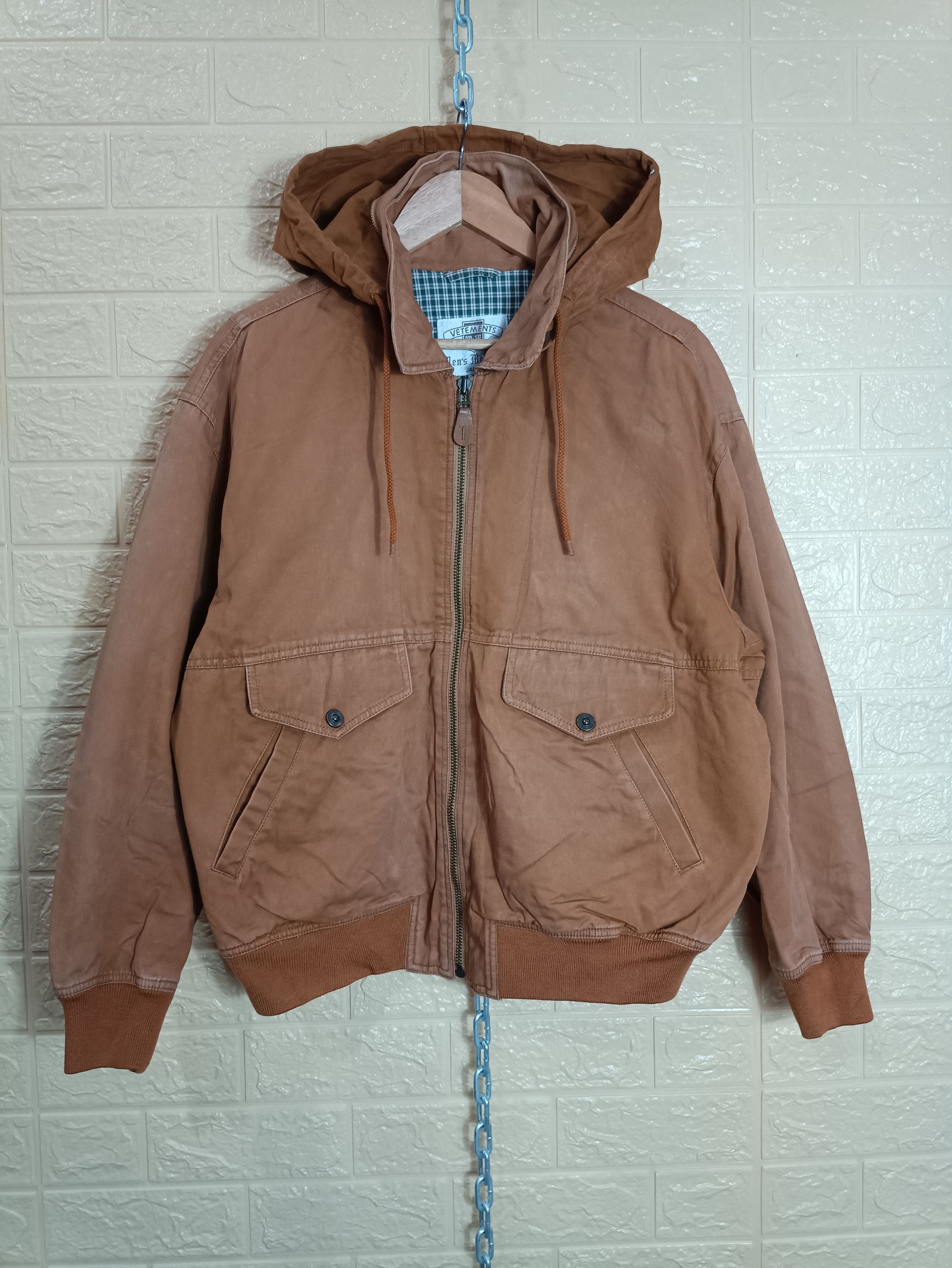 image of Vintage Men Melrose Vetements Jacket in Brown (Size Medium)