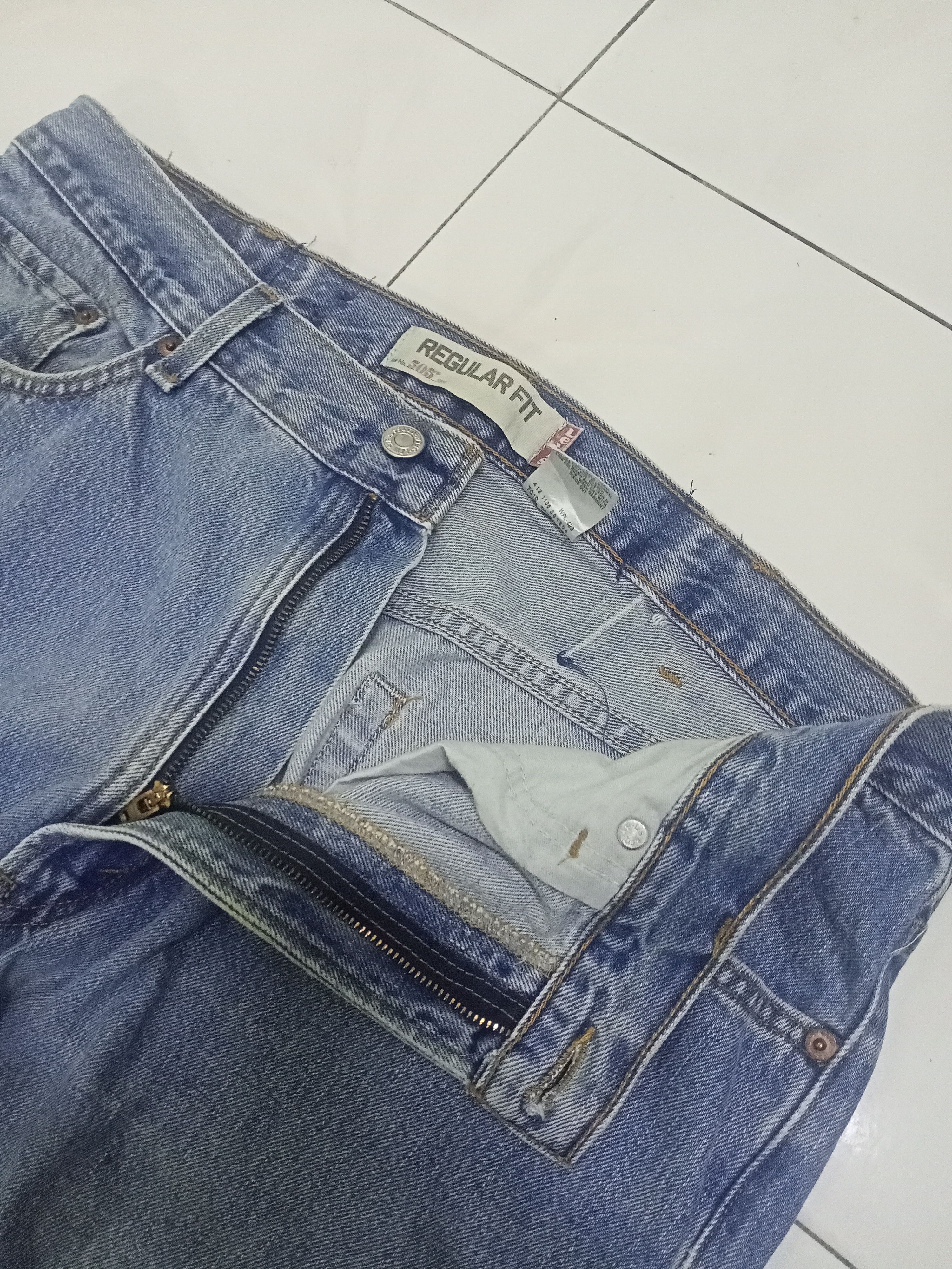 Levi's Vintage Levis 505 Regular Fit Blue Jeans Size US 37 - 5 Thumbnail