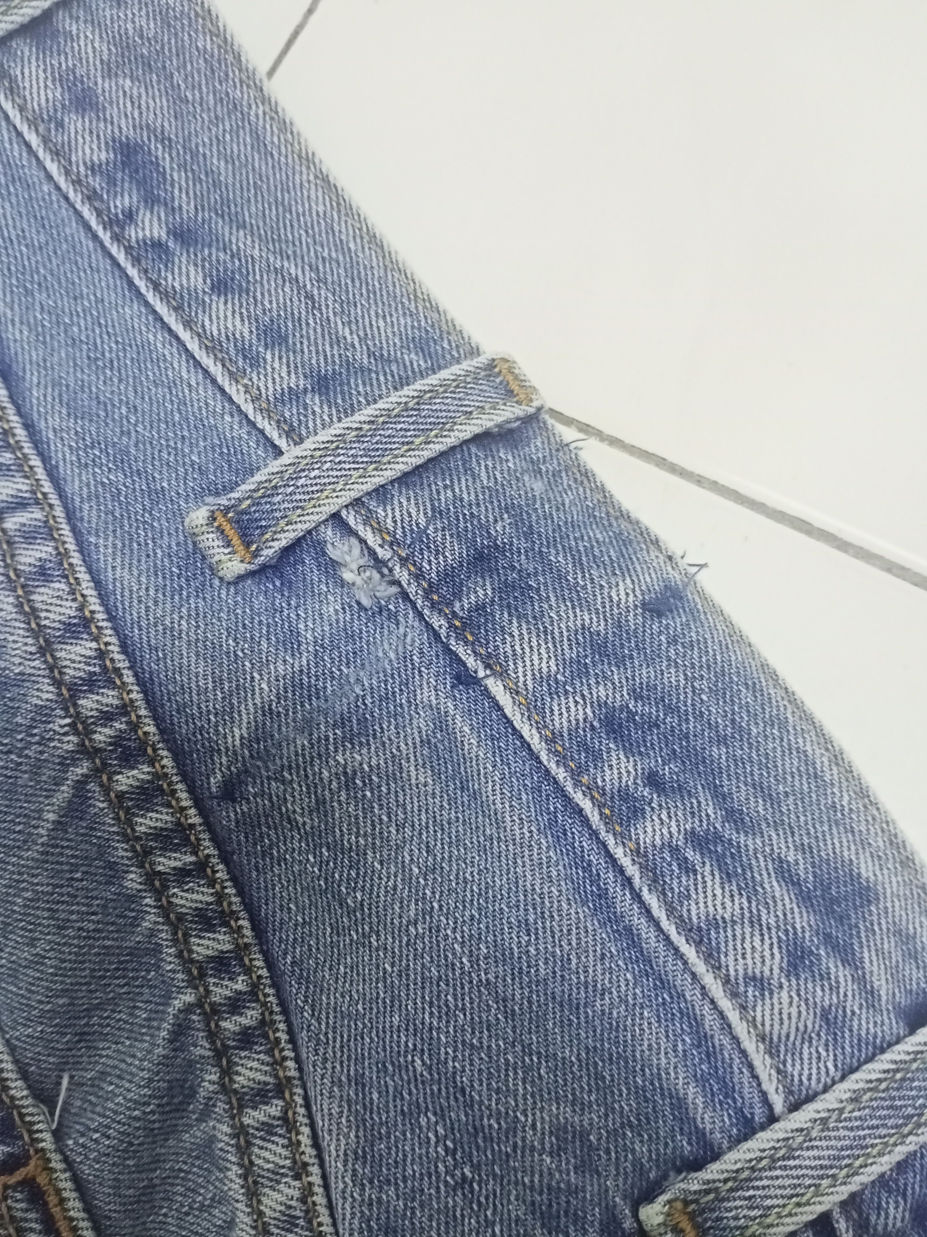 Levi's Vintage Levis 505 Regular Fit Blue Jeans Size US 37 - 10 Thumbnail
