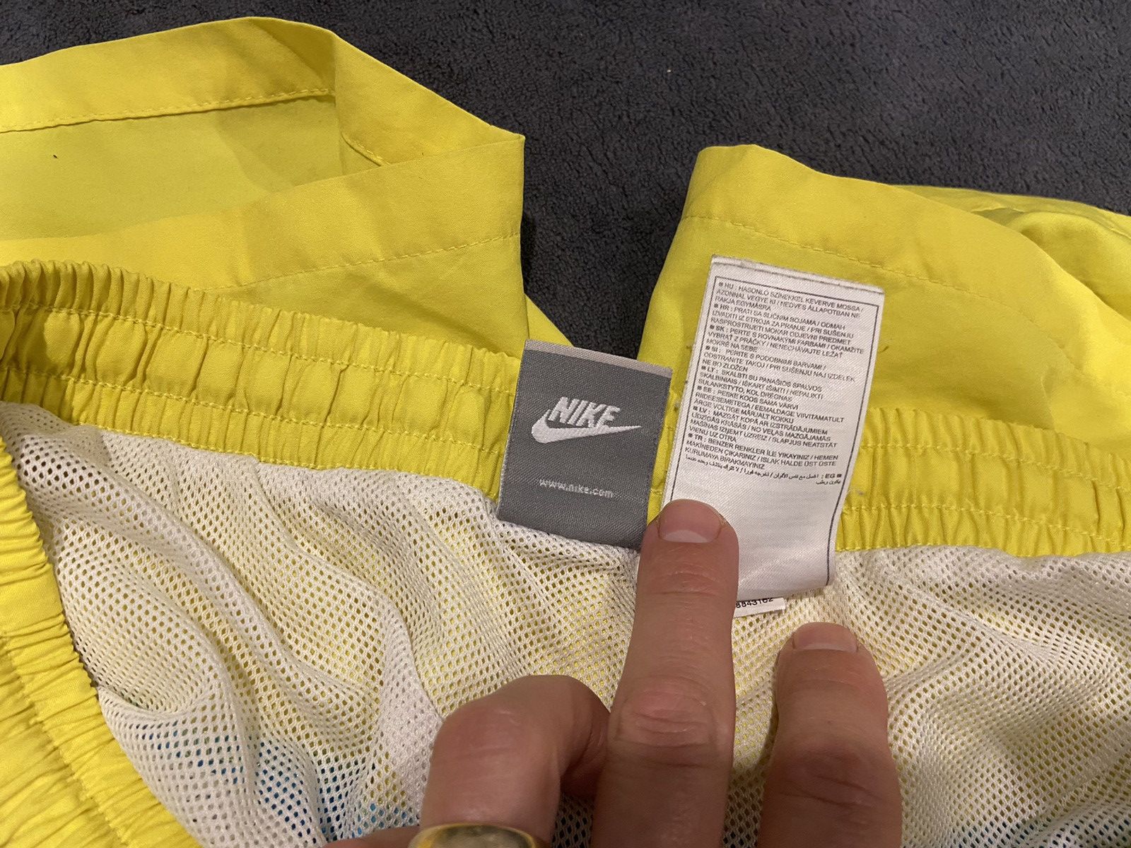 Nike Nike shorts. Vintage. Rear Size US 32 / EU 48 - 3 Thumbnail