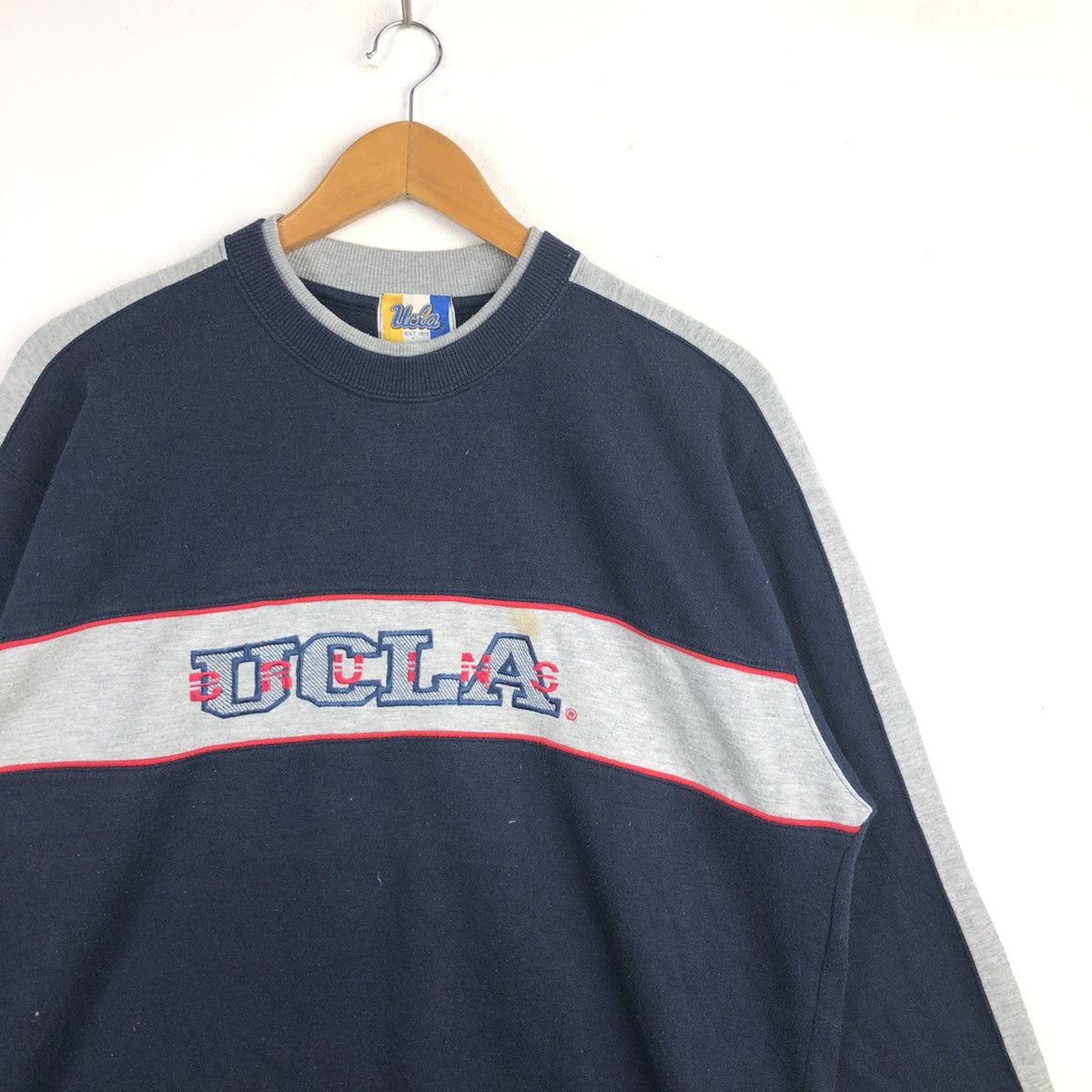 Vintage Vintage Ucla University Sweatshirt size XL Size US XL / EU 56 / 4 - 2 Thumbnail