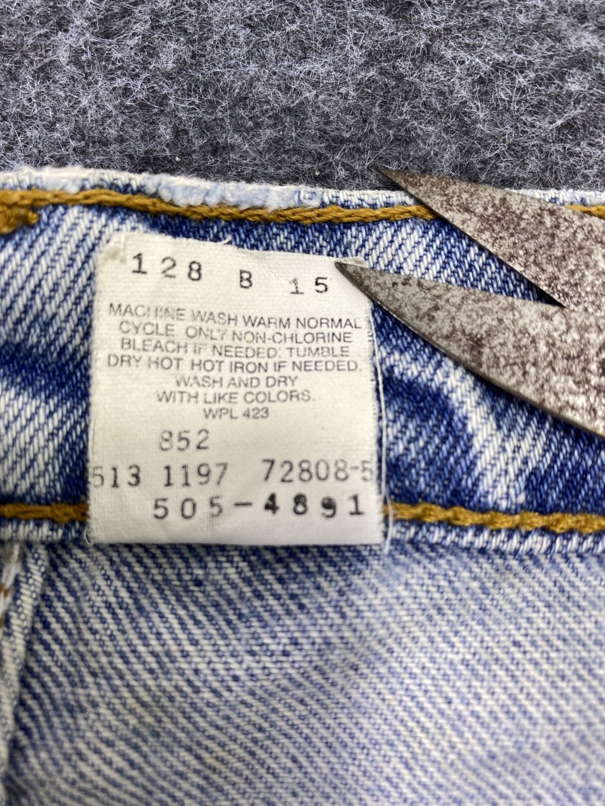 Levi's 90s Vintage Levi's 505 Jeans Blue Wash - J745 Size US 36 / EU 52 - 6 Thumbnail