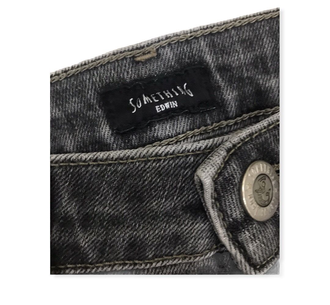 Edwin Japanese Brand Edwin Cropped Distressed Denim Pants Size US 27 - 9 Thumbnail