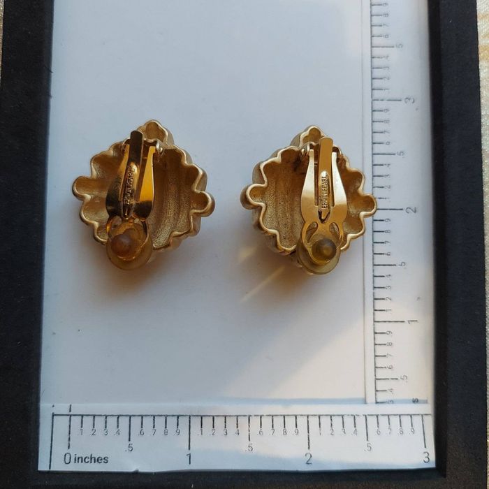 Vintage Vintage Erwin Pearl Gold Tone Ridged Clip On Earrings | Grailed