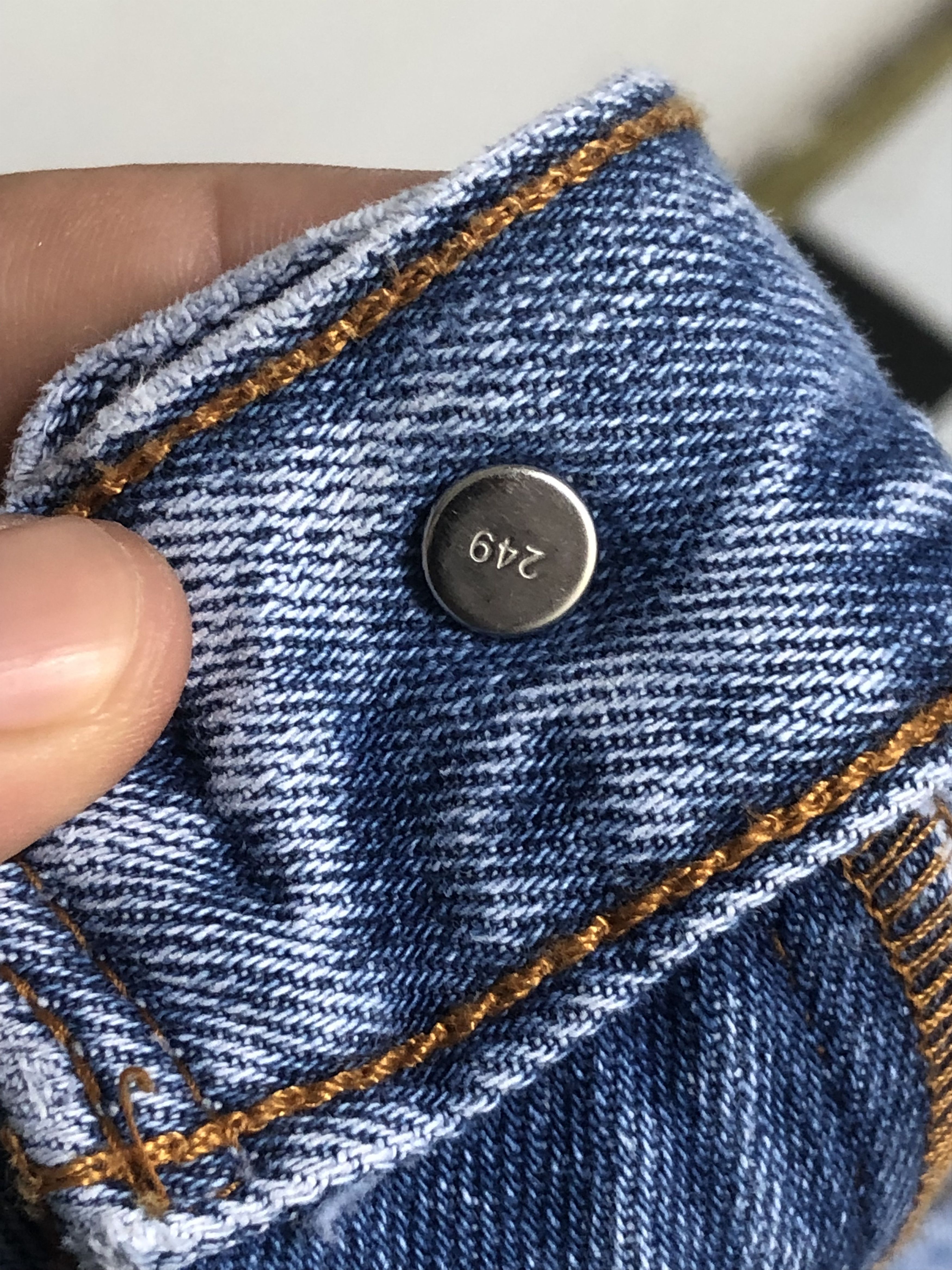 Levi's × Vintage Vintage Levis 550 Denim Jeans L440 Size US 41 - 6 Thumbnail