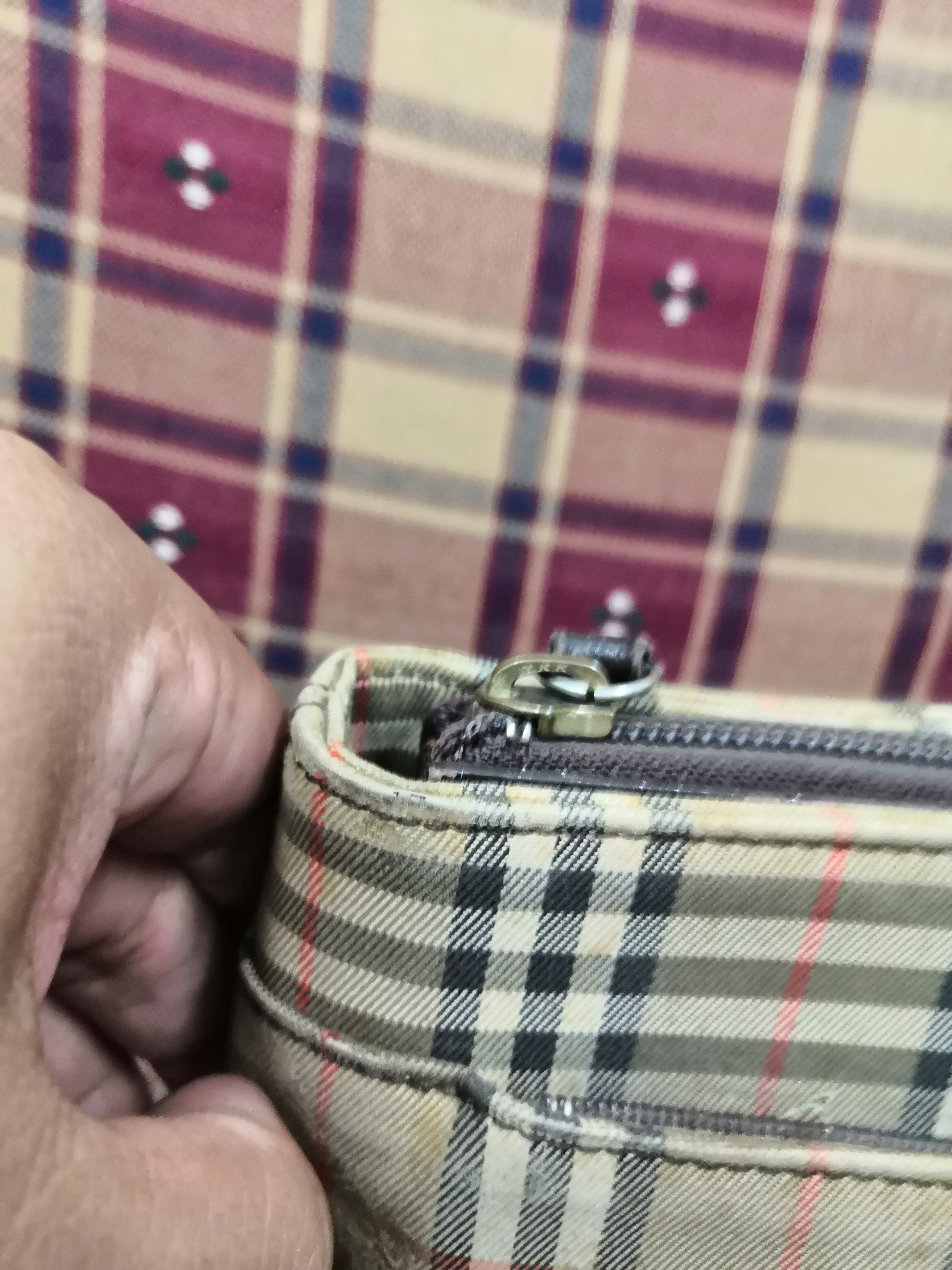 Burberry Vtg Burberry Nova Check Shoulder Bag Size ONE SIZE - 6 Thumbnail