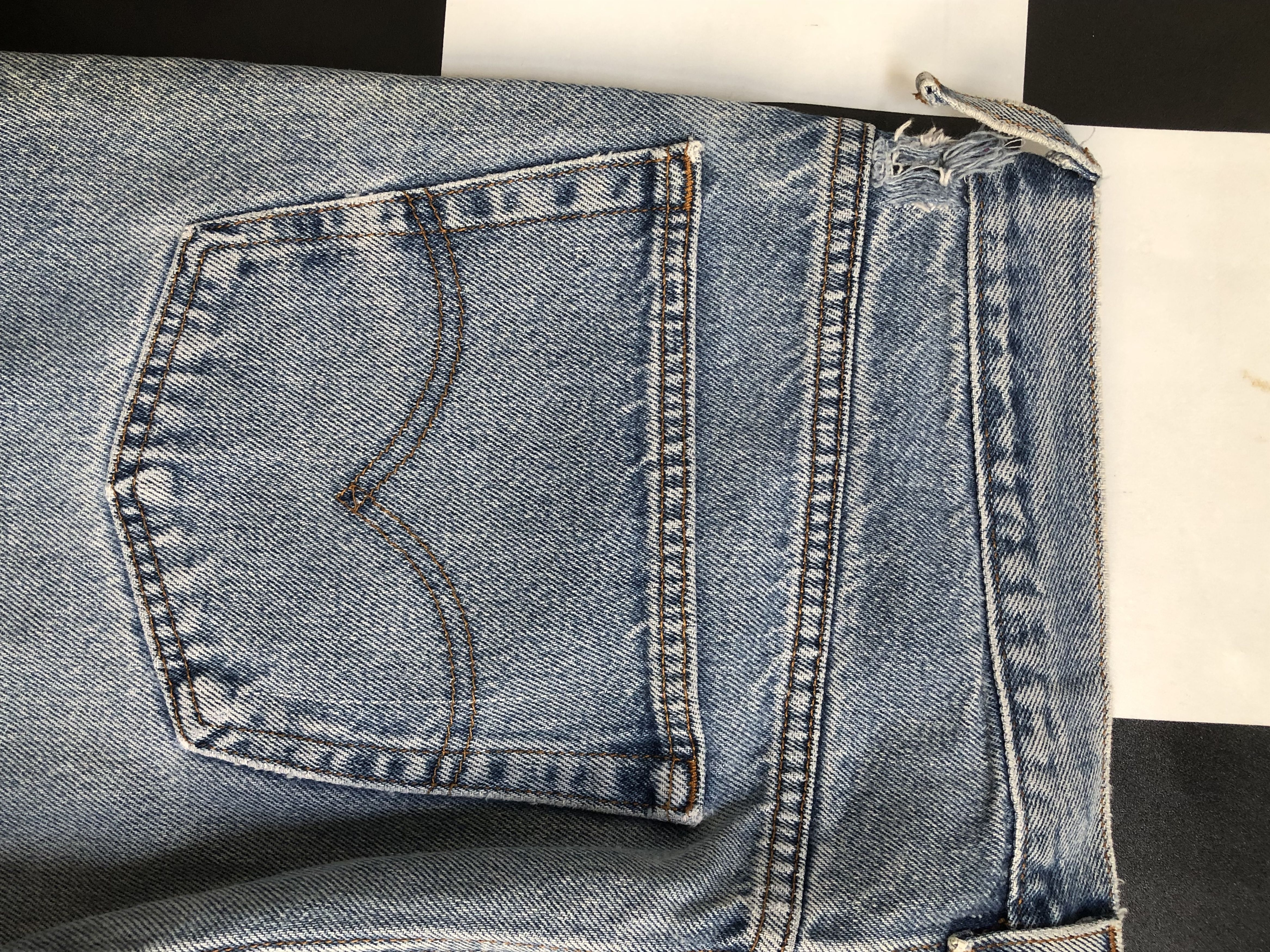 Levi's × Vintage Vintage Levi's 505 Faded Denim Jeans L396 Size US 36 / EU 52 - 8 Thumbnail