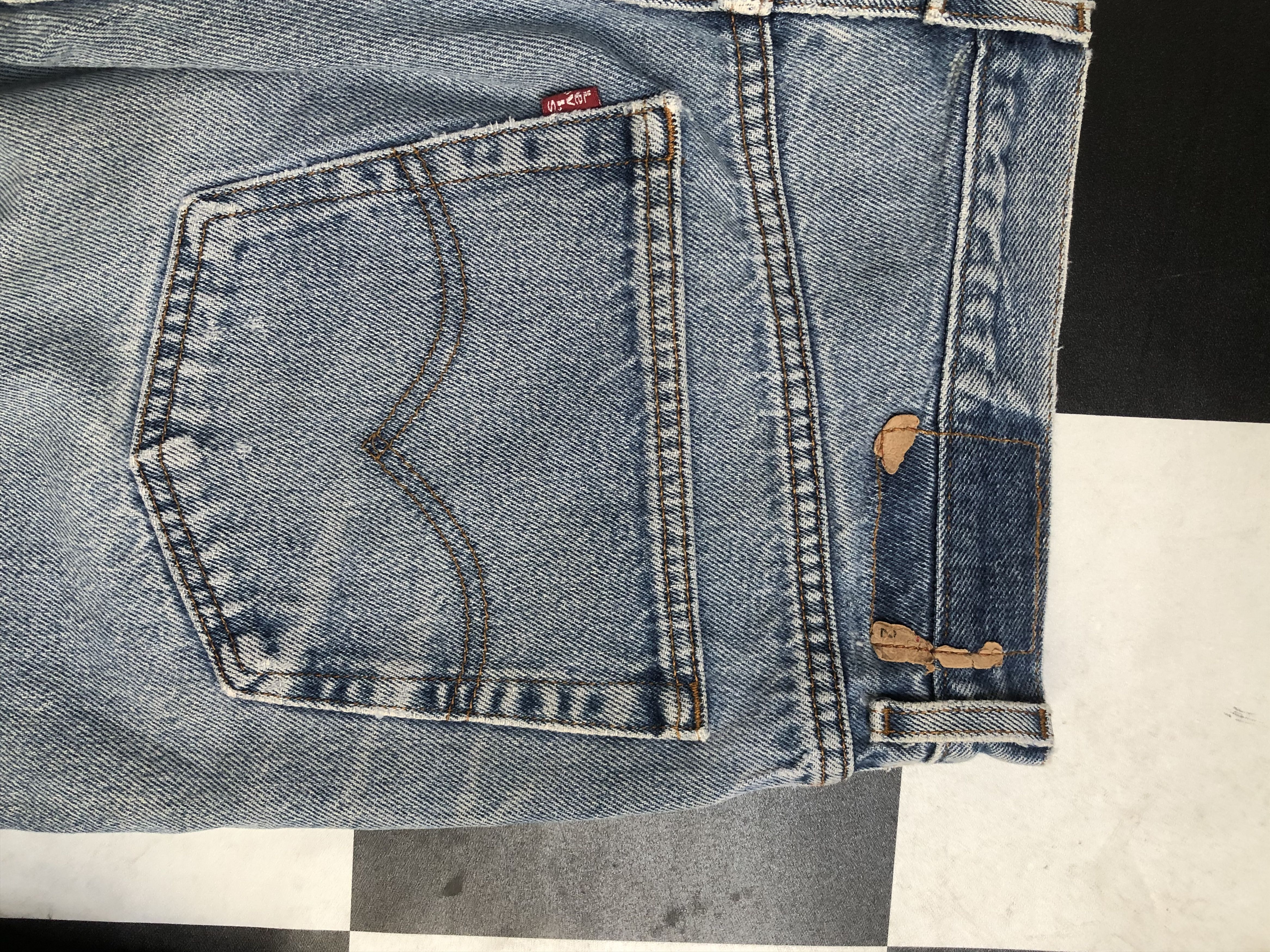 Levi's × Vintage Vintage Levi's 505 Faded Denim Jeans L396 Size US 36 / EU 52 - 7 Thumbnail