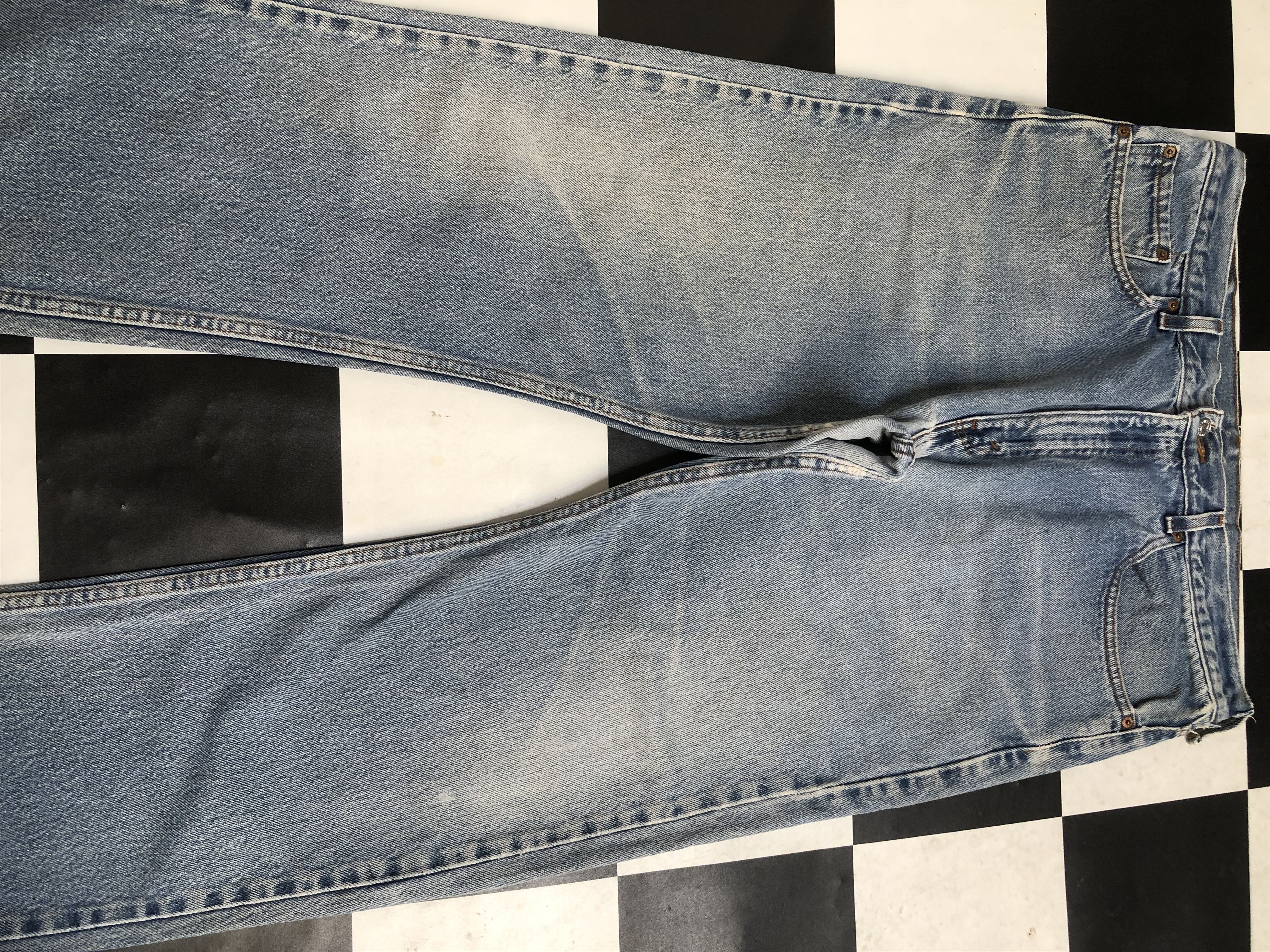 Levi's × Vintage Vintage Levi's 505 Faded Denim Jeans L396 Size US 36 / EU 52 - 3 Thumbnail