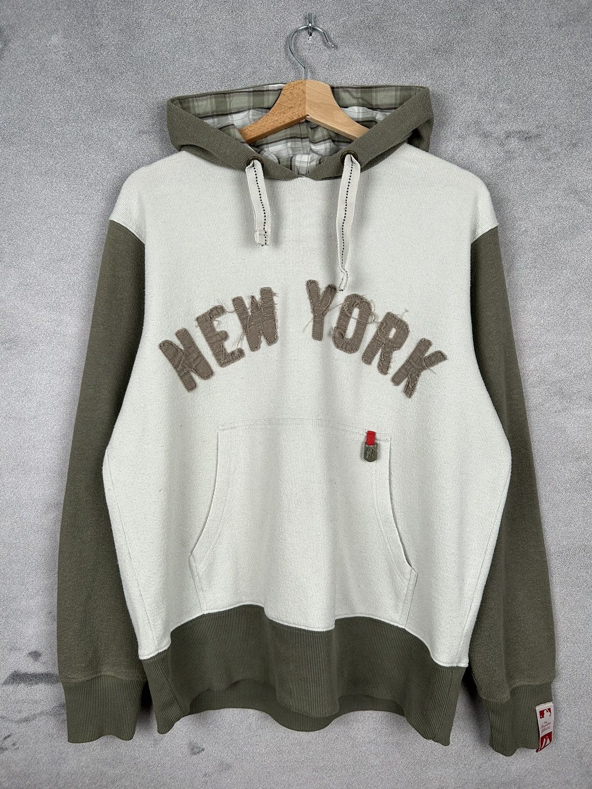 Majestic Vintage New York Yankees MLB Majestic Beige Hoodie Size US L / EU 52-54 / 3 - 1 Thumbnail