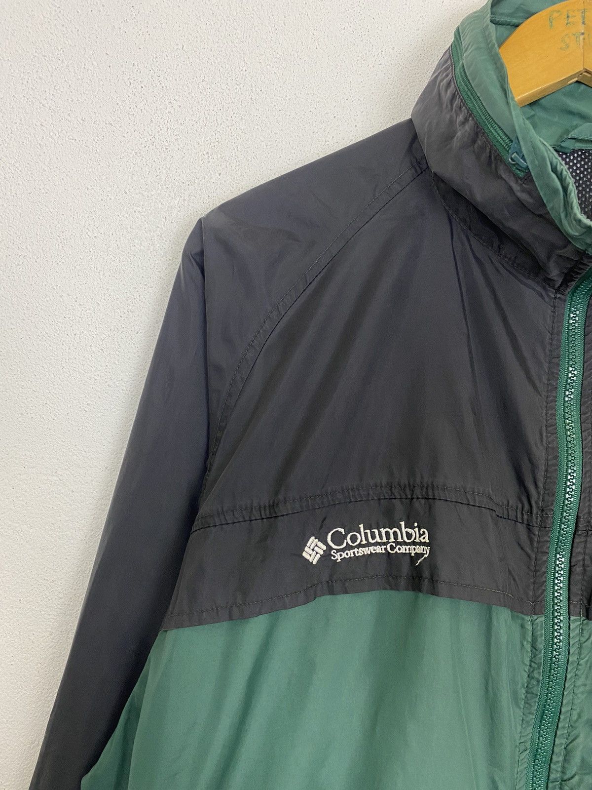 Columbia COLUMBIA SPORTWEAR COMPANY WINDBREAKER JACKET Size US L / EU 52-54 / 3 - 6 Thumbnail