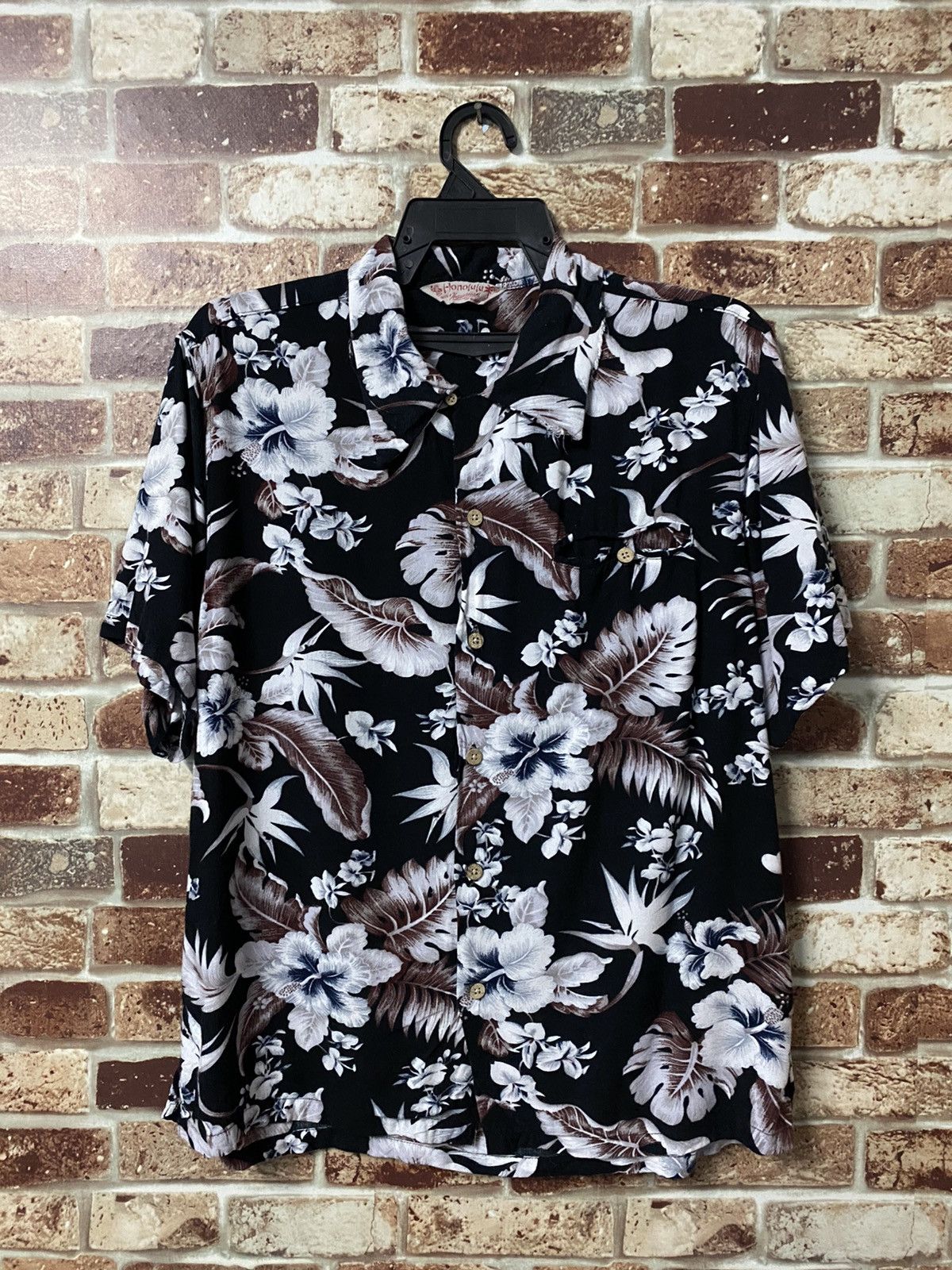 Sun Surf HONOLULU HAWAIIAN SHIRT NICE DESIGN Size US M / EU 48-50 / 2 - 1 Thumbnail