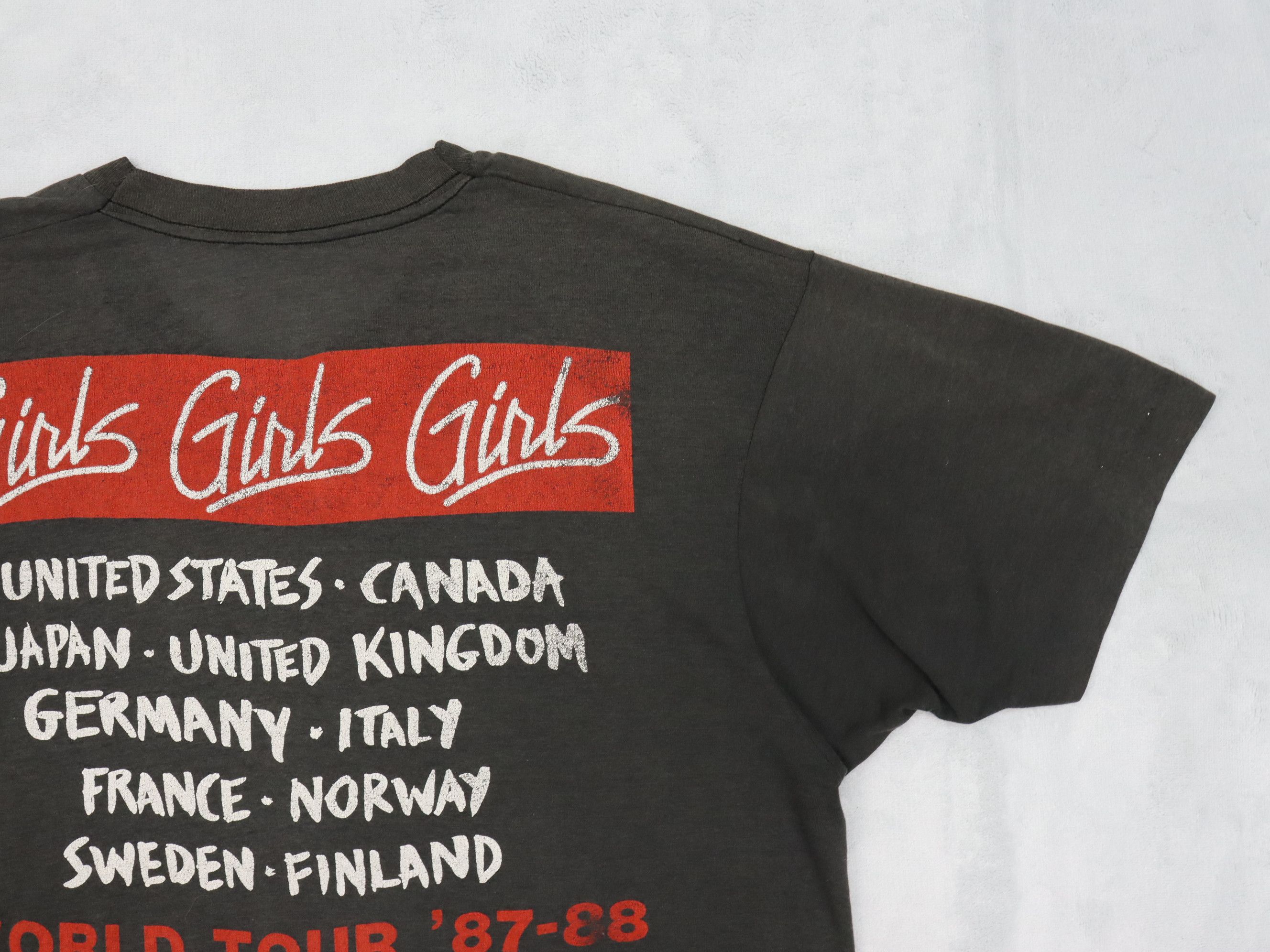 Band Tees Vtg. 80's 1987 Motley Crue Bad Boys Girls Paper Thin Shirt Size US M / EU 48-50 / 2 - 17 Thumbnail