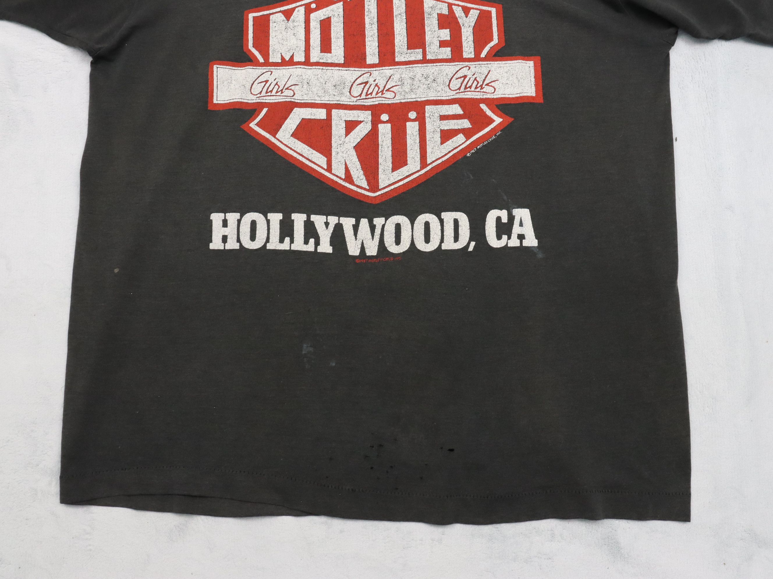 Band Tees Vtg. 80's 1987 Motley Crue Bad Boys Girls Paper Thin Shirt Size US M / EU 48-50 / 2 - 10 Thumbnail