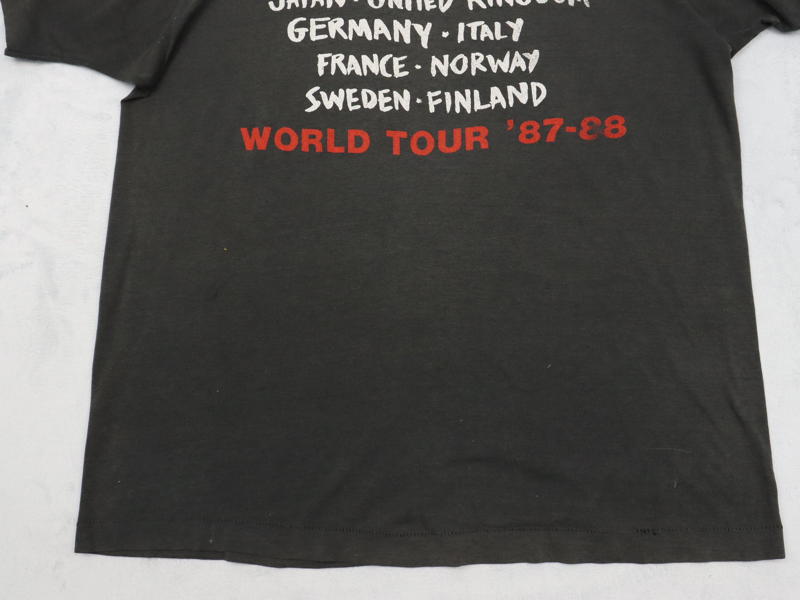 Band Tees Vtg. 80's 1987 Motley Crue Bad Boys Girls Paper Thin Shirt Size US M / EU 48-50 / 2 - 20 Thumbnail