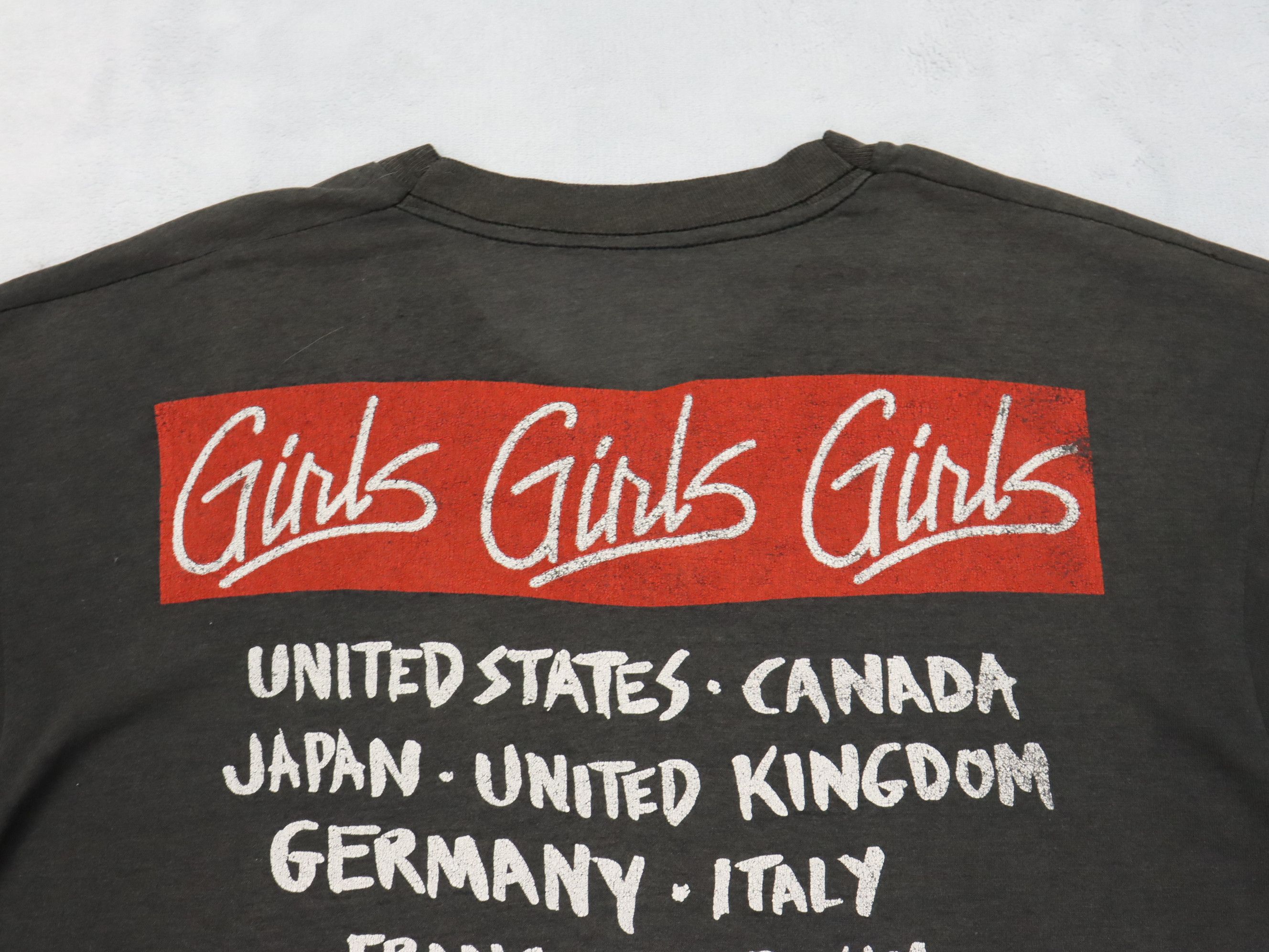 Band Tees Vtg. 80's 1987 Motley Crue Bad Boys Girls Paper Thin Shirt Size US M / EU 48-50 / 2 - 16 Thumbnail