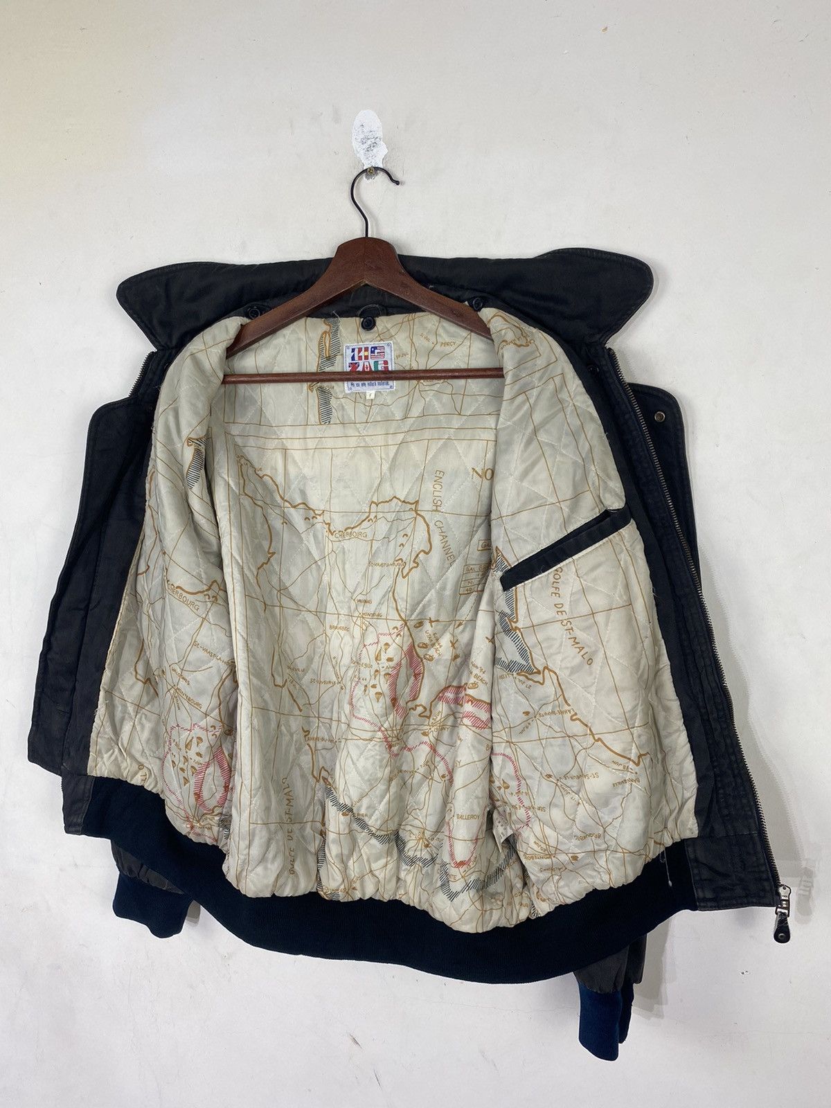 Sports Specialties × Vintage 🔥VINTAGE CENTER OF UNIVERSE BOMBER JACKET Size US L / EU 52-54 / 3 - 12 Thumbnail