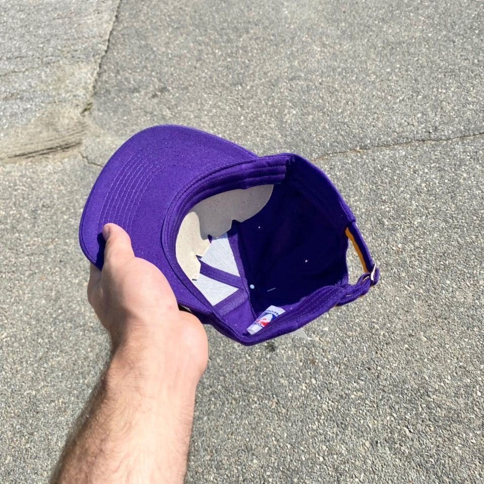 NBA × Vintage Vintage Los Angeles Lakers Spell Out Script Hat Size ONE SIZE - 4 Thumbnail