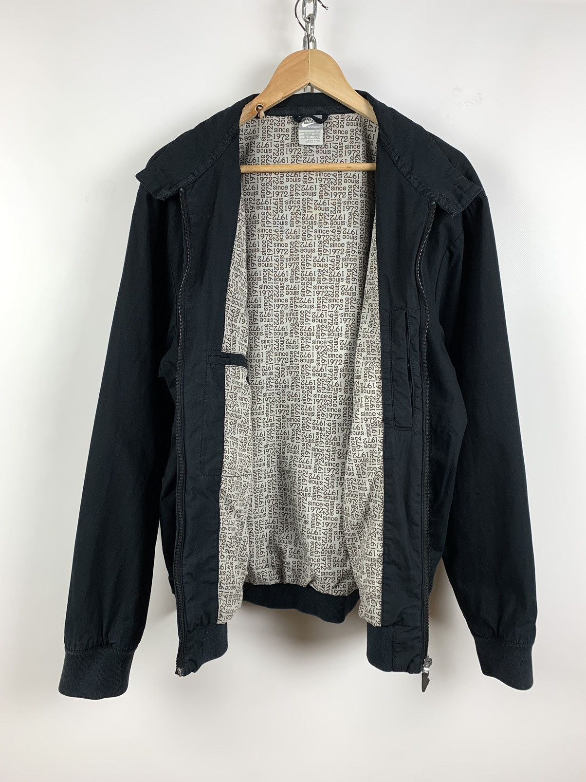Nike Vintage Nike Air Shoes Zipper Bomber Jacket Size US L / EU 52-54 / 3 - 2 Thumbnail
