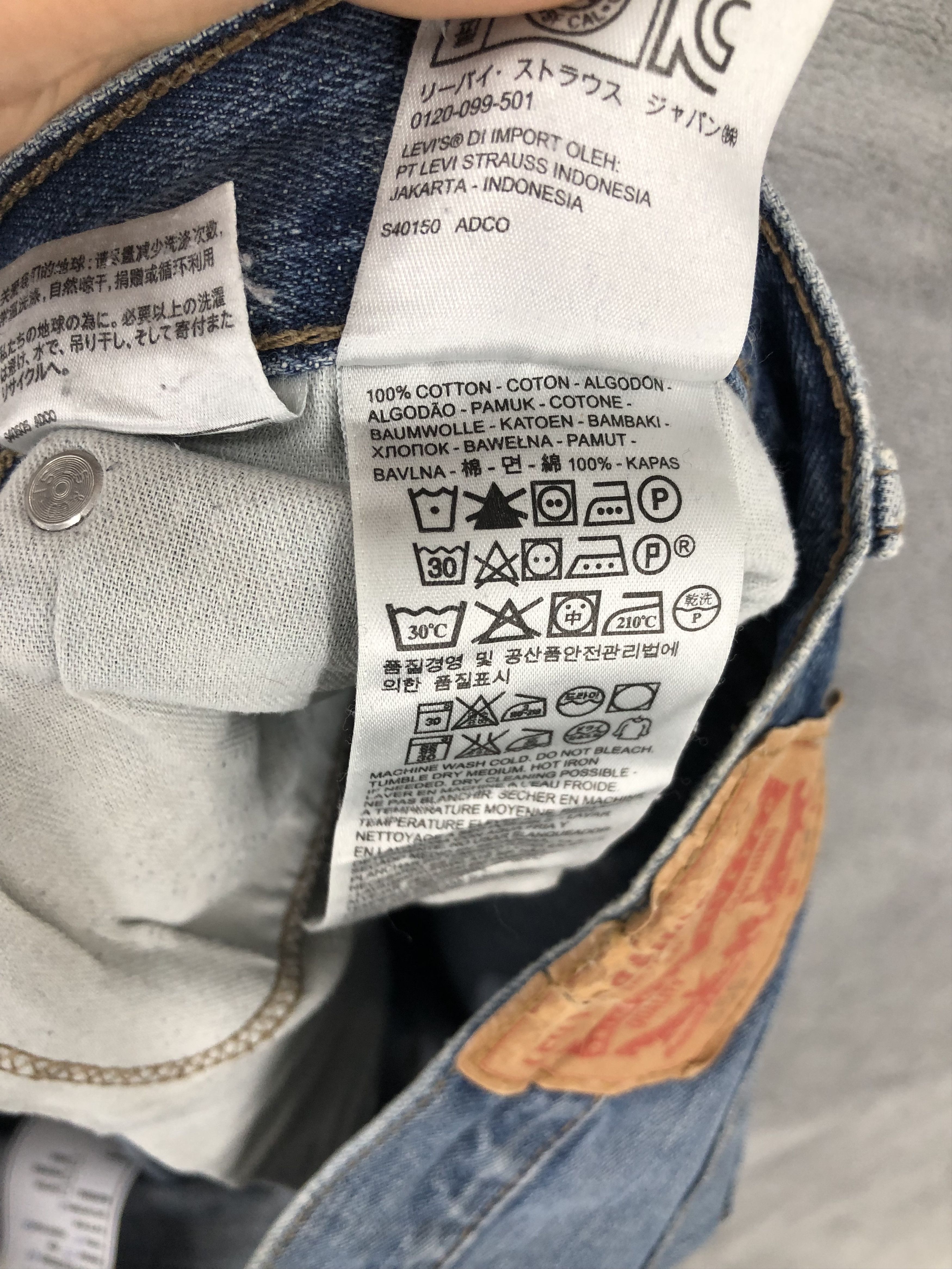 Levi's × Vintage Vintage Levis 559 Relaxed Fit Jean Size US 37 - 8 Thumbnail