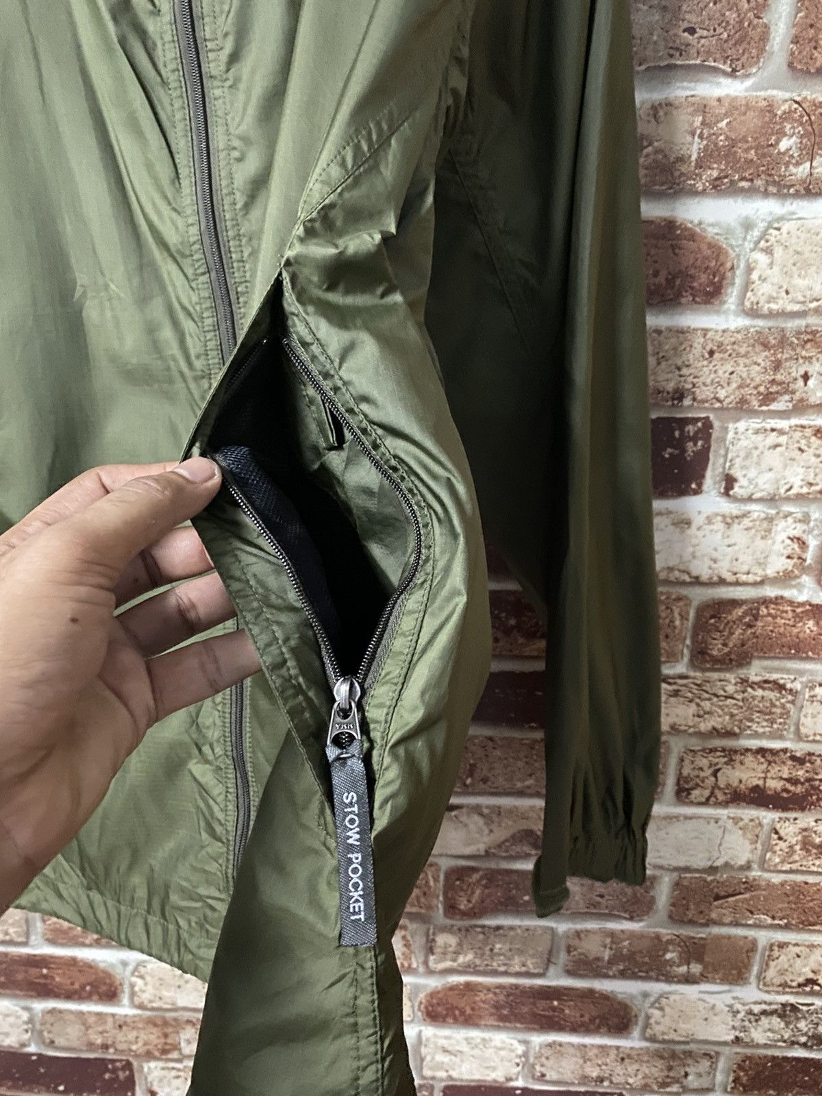 The North Face THE NORTH FACE WINDBREAKER Size US L / EU 52-54 / 3 - 5 Thumbnail
