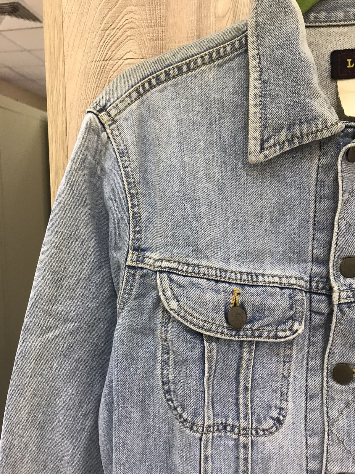 Other Vintage 90’s 🔥 Lee Distressed Denim Jacket Size M / US 6-8 / IT 42-44 - 7 Thumbnail