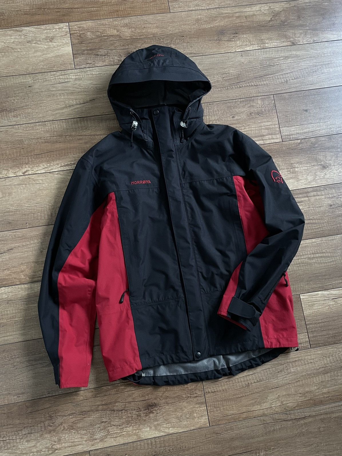 image of Vintage Norrona Narvik Goretex Ski Jacket Arcteryx Style in Black/Red, Men's (Size Large)