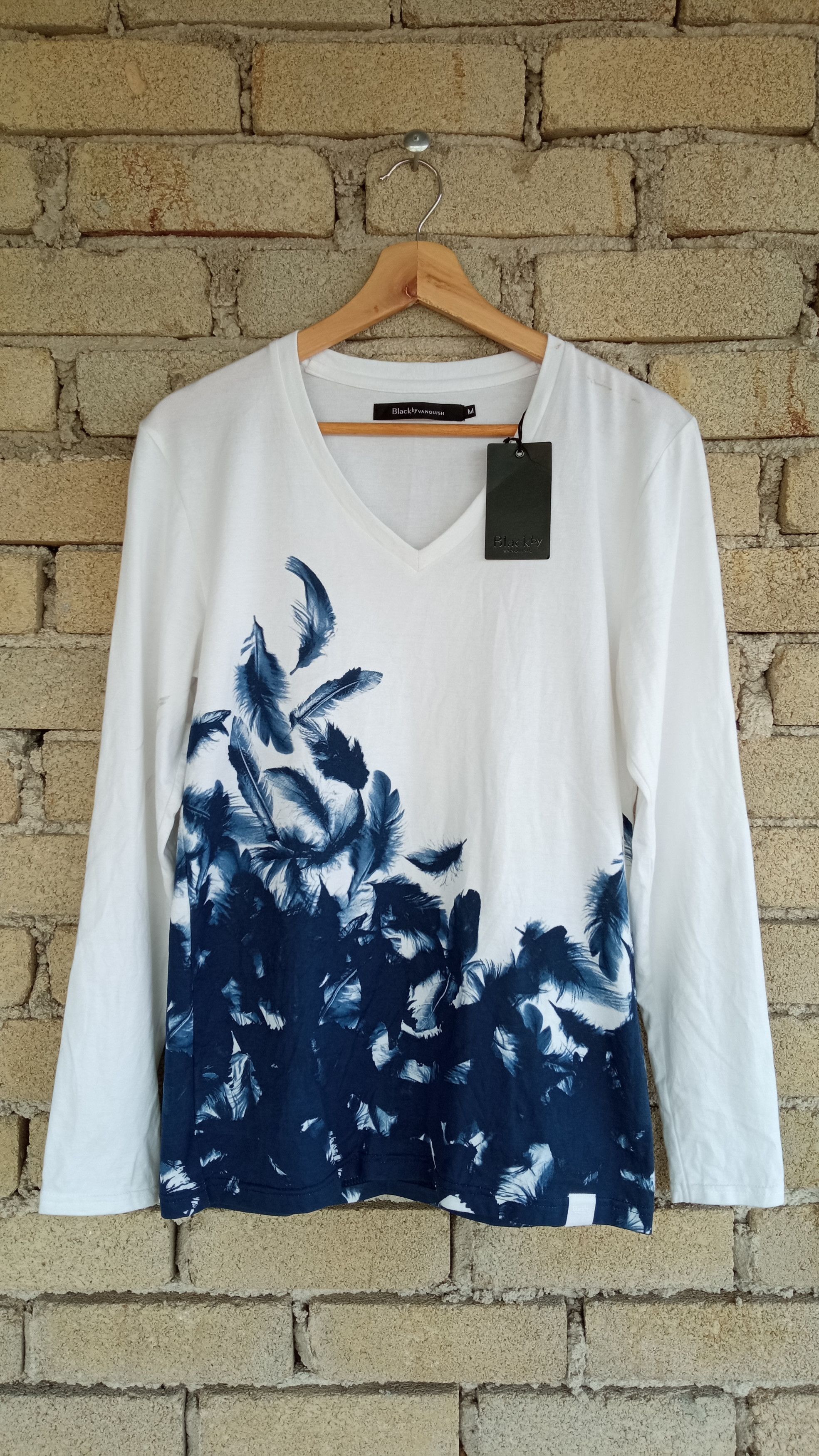 Japanese Brand × Vanquish 🔥🔥Black by Vanquish Feather Printed T-Shirt Size US S / EU 44-46 / 1 - 9 Thumbnail