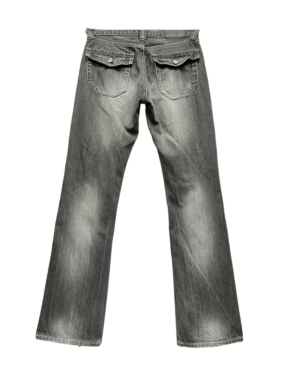 Uniqlo 🔥UNIQLO Distressed Wash Black Regular Fit Boot Cut Flare Size US 30 / EU 46 - 4 Thumbnail