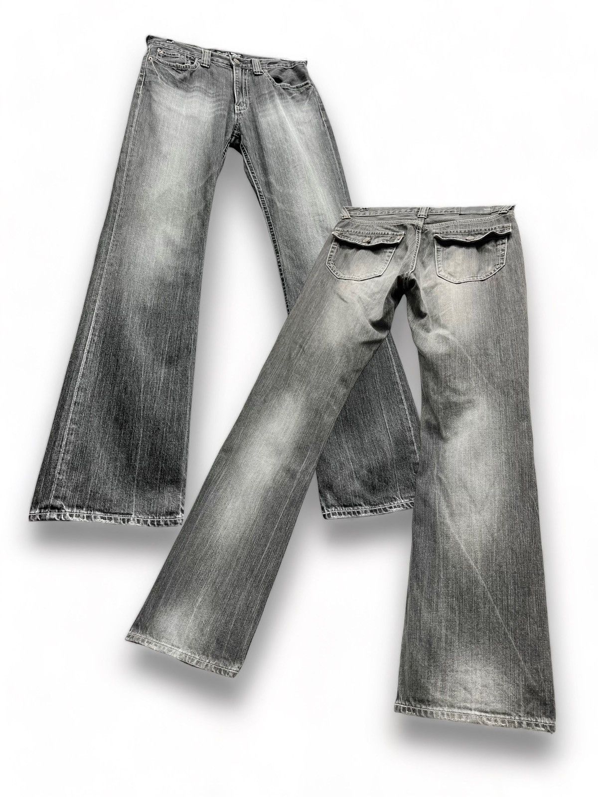Uniqlo 🔥UNIQLO Distressed Wash Black Regular Fit Boot Cut Flare Size US 30 / EU 46 - 1 Thumbnail