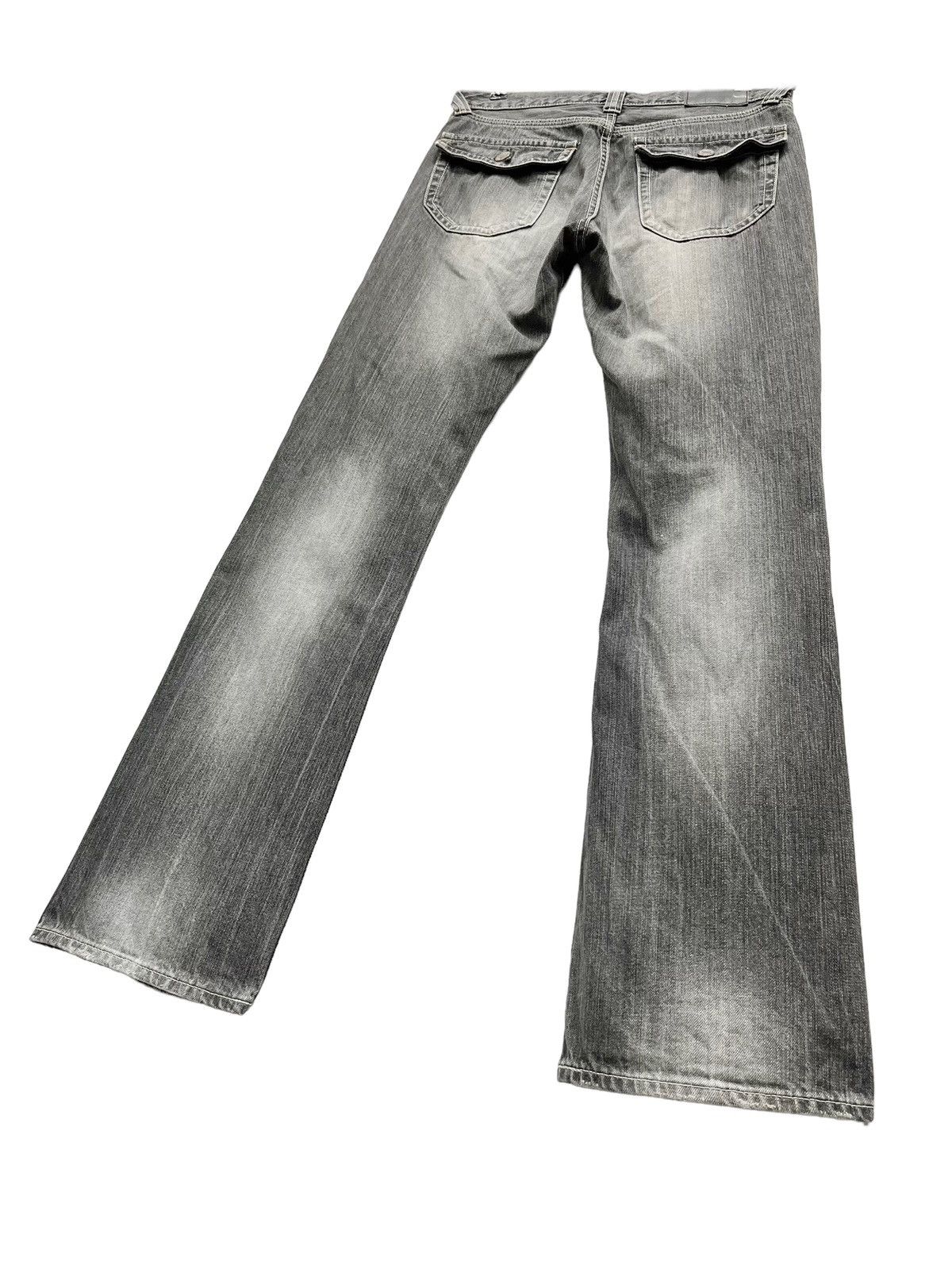 Uniqlo 🔥UNIQLO Distressed Wash Black Regular Fit Boot Cut Flare Size US 30 / EU 46 - 6 Thumbnail