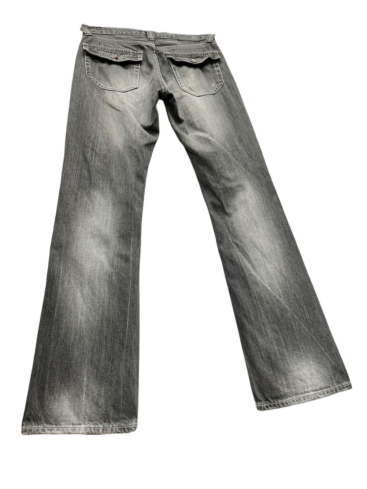Uniqlo 🔥UNIQLO Distressed Wash Black Regular Fit Boot Cut Flare Size US 30 / EU 46 - 5 Thumbnail