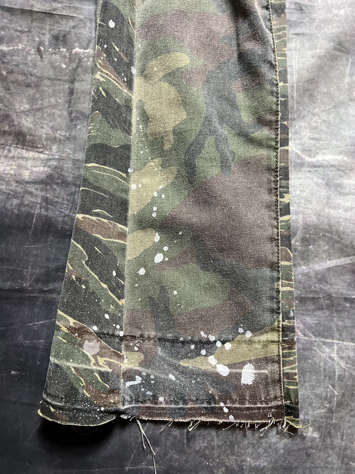 Gallery Dept. GALLERY DEPT Camo Flare Cargo Pants Size US 32 / EU 48 - 4 Thumbnail