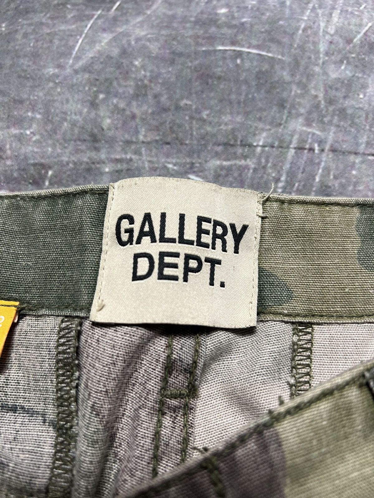 Gallery Dept. GALLERY DEPT Camo Flare Cargo Pants Size US 32 / EU 48 - 12 Thumbnail