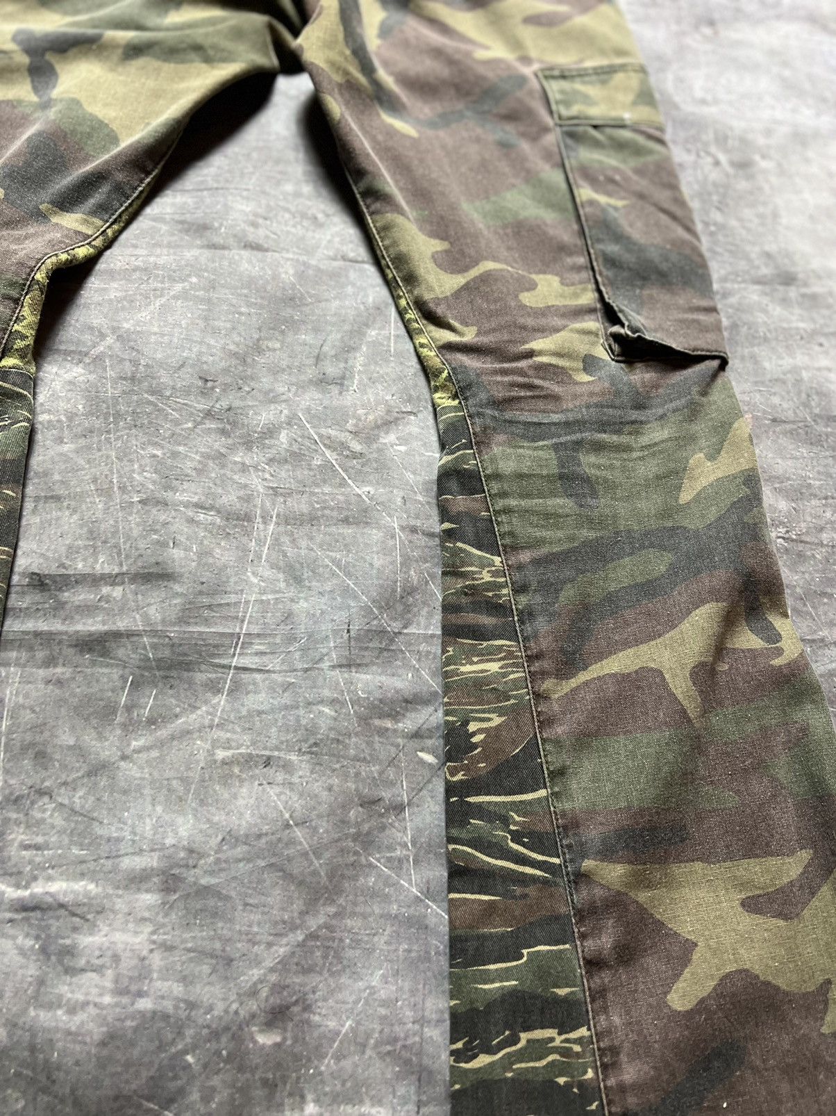 Gallery Dept. GALLERY DEPT Camo Flare Cargo Pants Size US 32 / EU 48 - 8 Thumbnail
