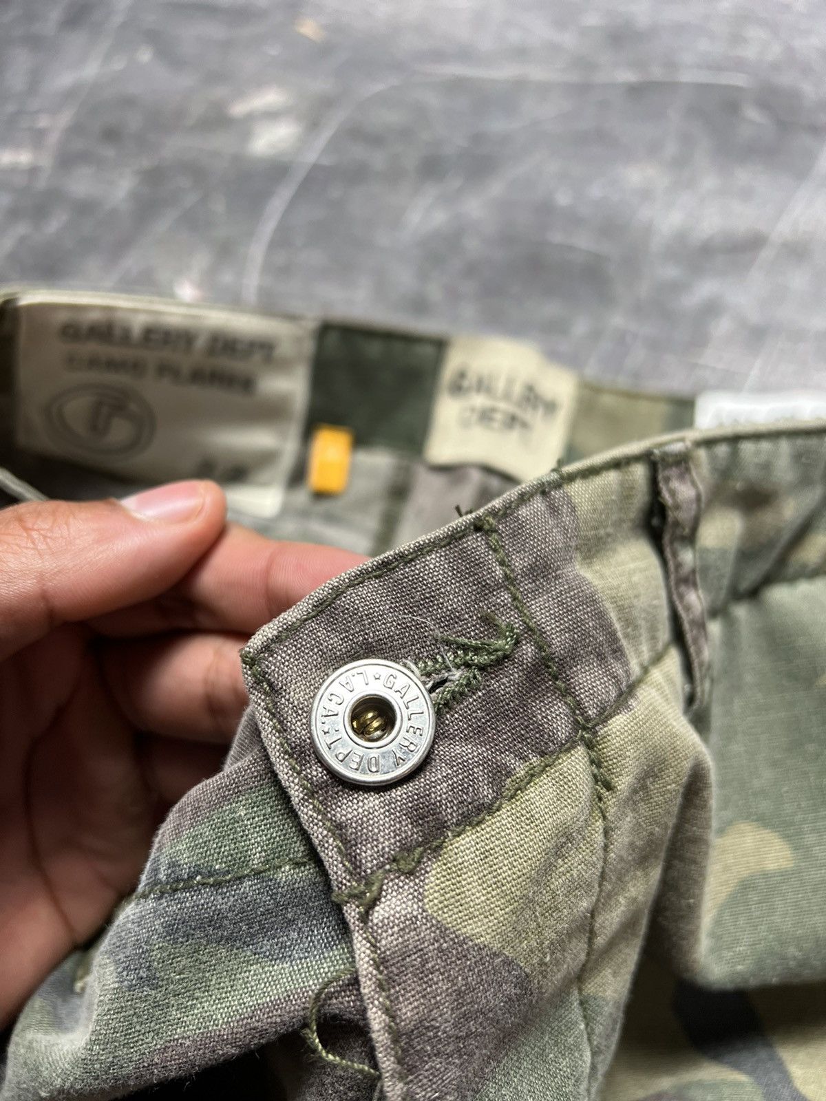 Gallery Dept. GALLERY DEPT Camo Flare Cargo Pants Size US 32 / EU 48 - 9 Thumbnail