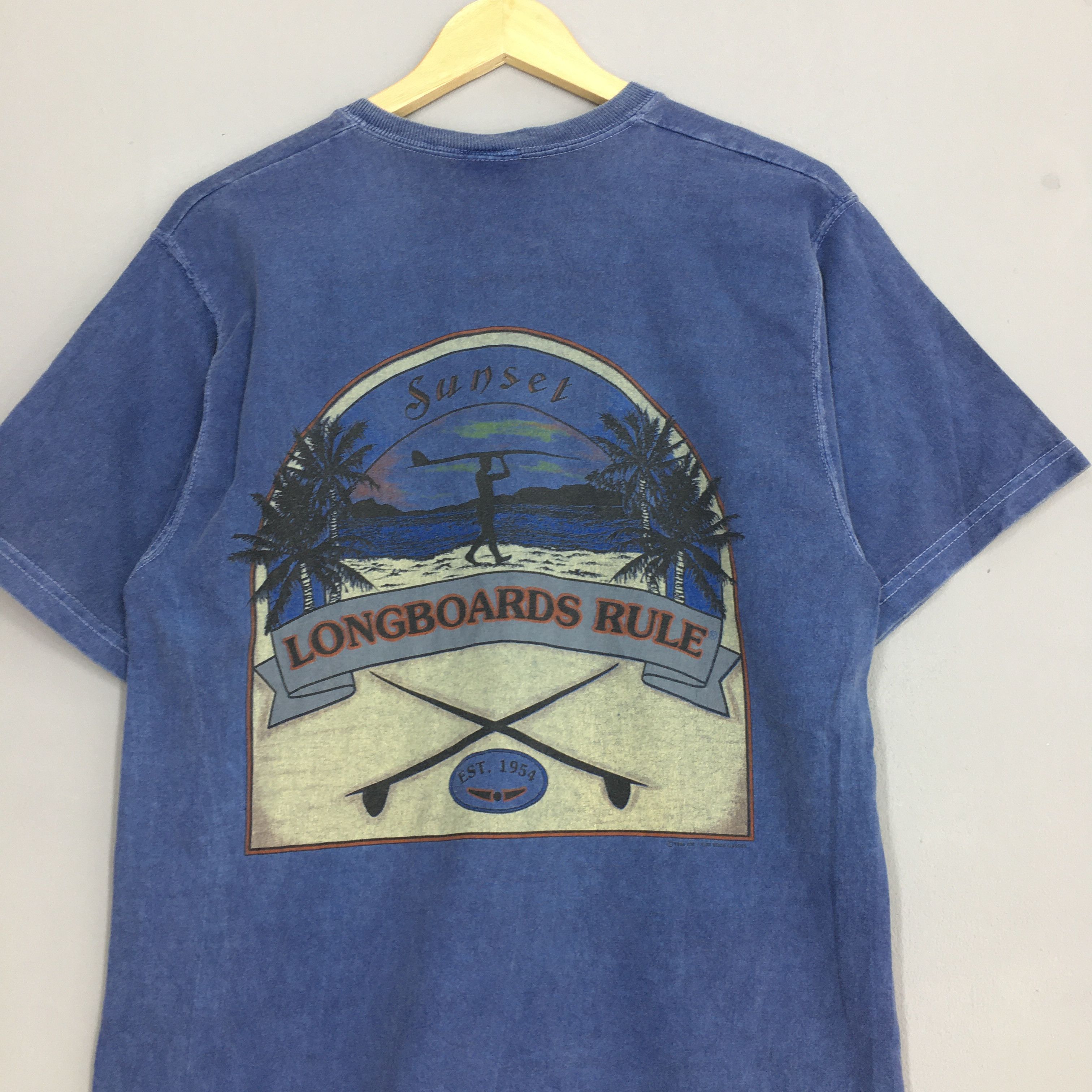 Vintage Vintage 90's Longboards Rule Surf Beach View Tshirt Medium Size US M / EU 48-50 / 2 - 2 Thumbnail